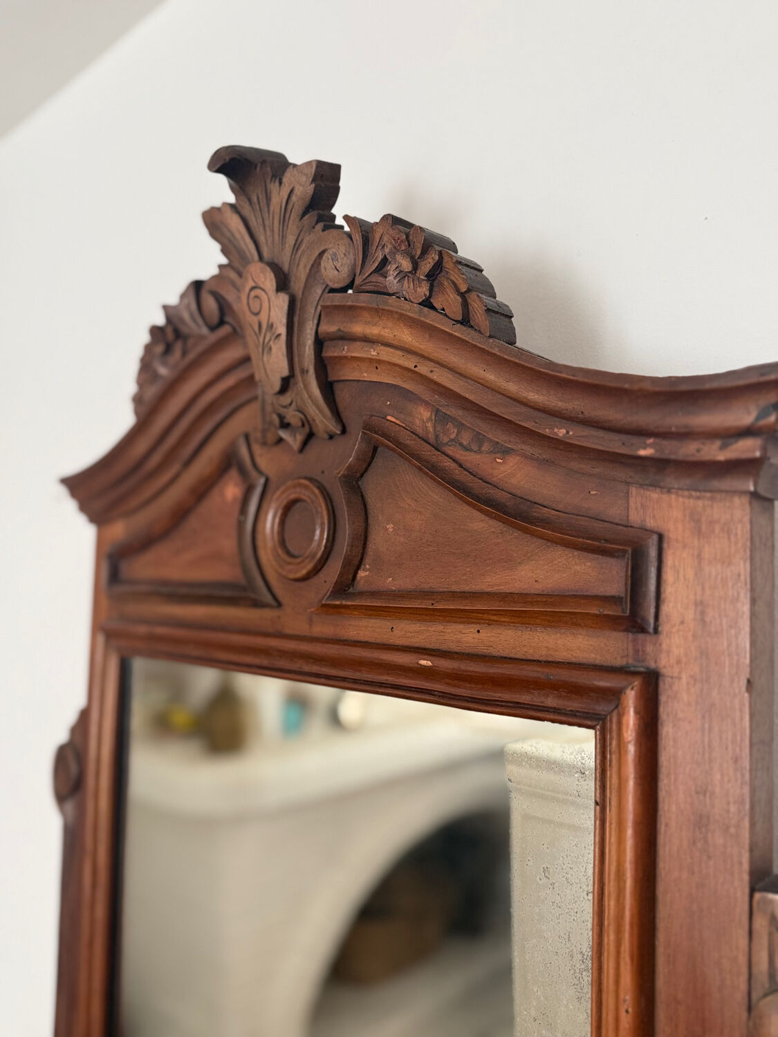 Louis-Philippe walnut commode with marble top and pediment mirror –