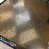 Table d’appoint en plexiglass fumé