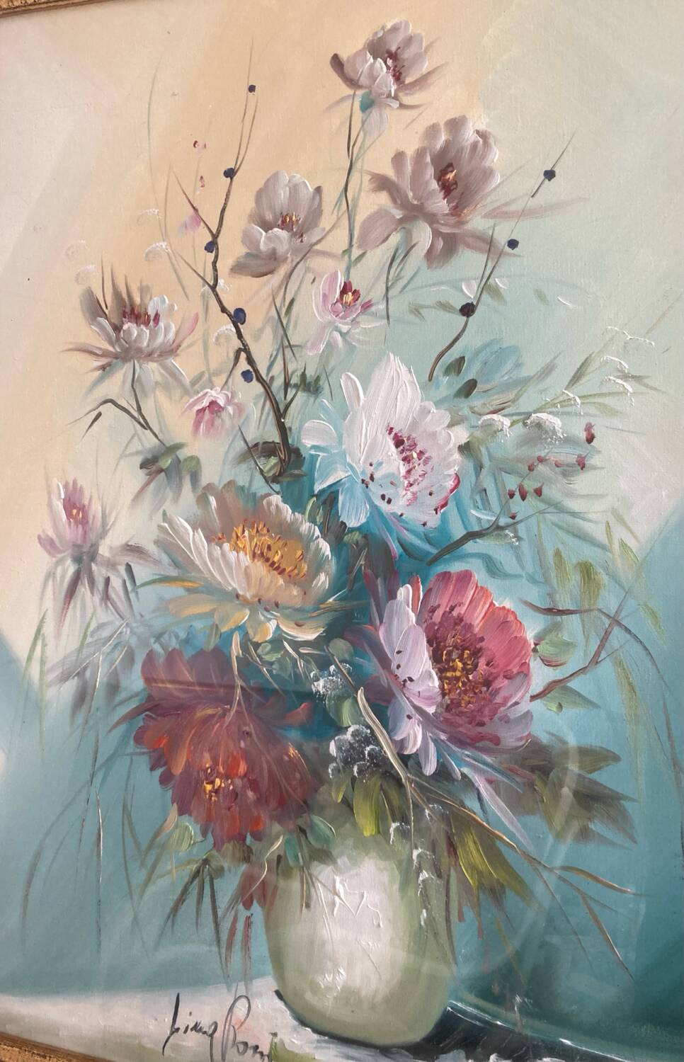 Large HST painting depicting a floral bouquet signed Lina Pont (?)