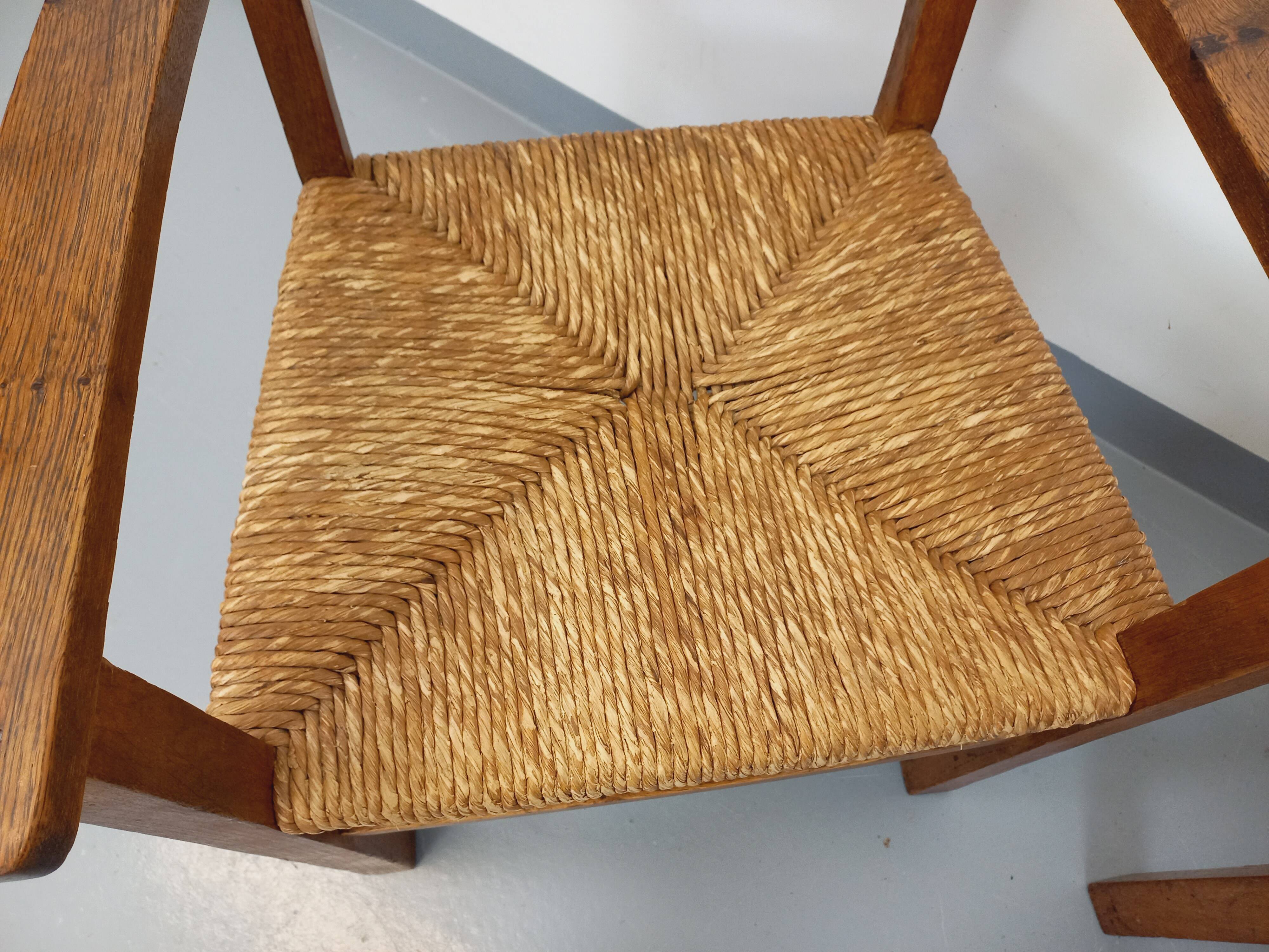 Set of 2 vintage brutalist armchairs in oak wood and straw