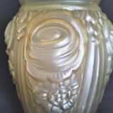 Vase Art Déco en verre dépoli moulé et pressé, couleur jaune champagne