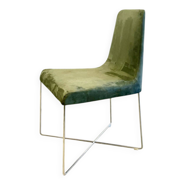 Chaises design Ligne Roset - So par Soda design - velours vert ni