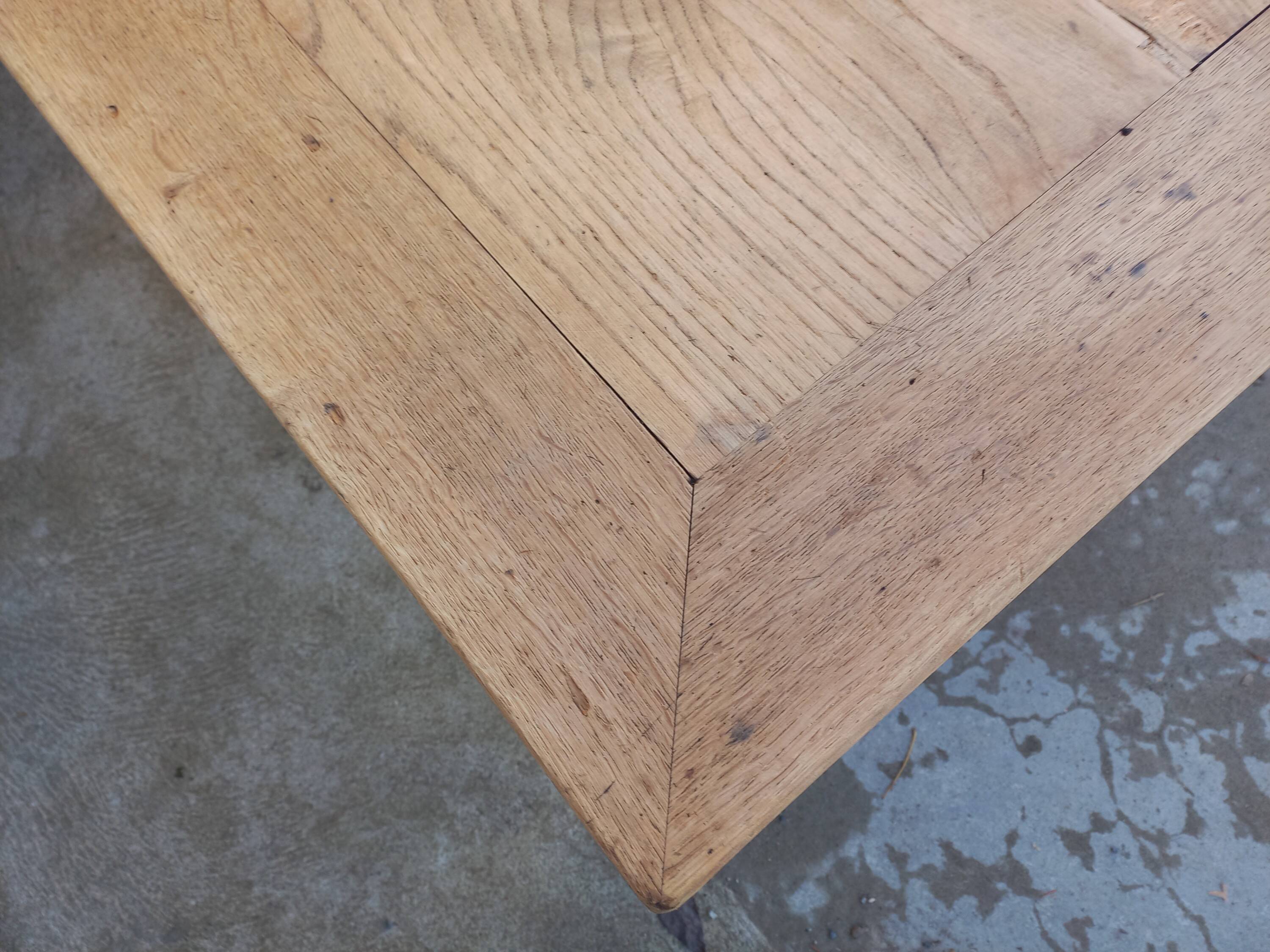 Grande table de communauté en chêne et sapin