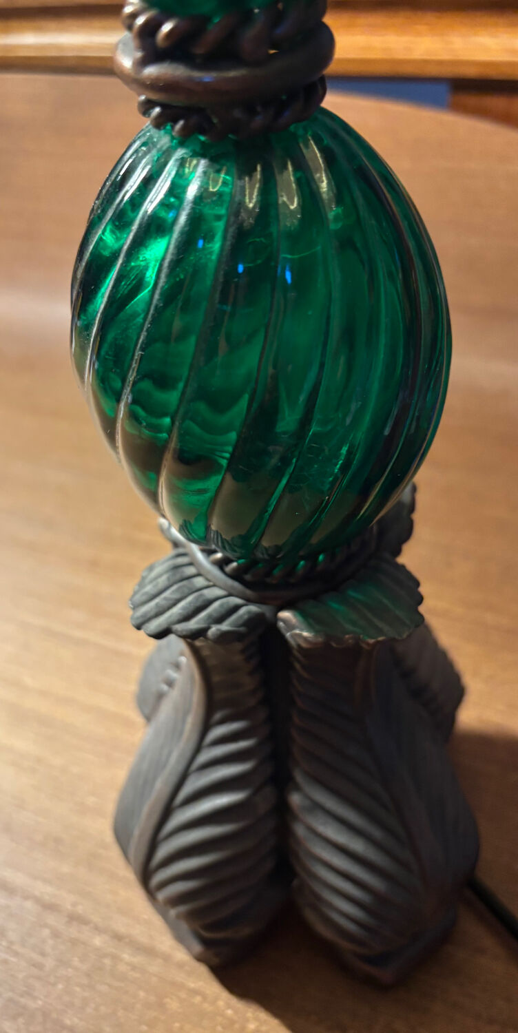 Table lamp