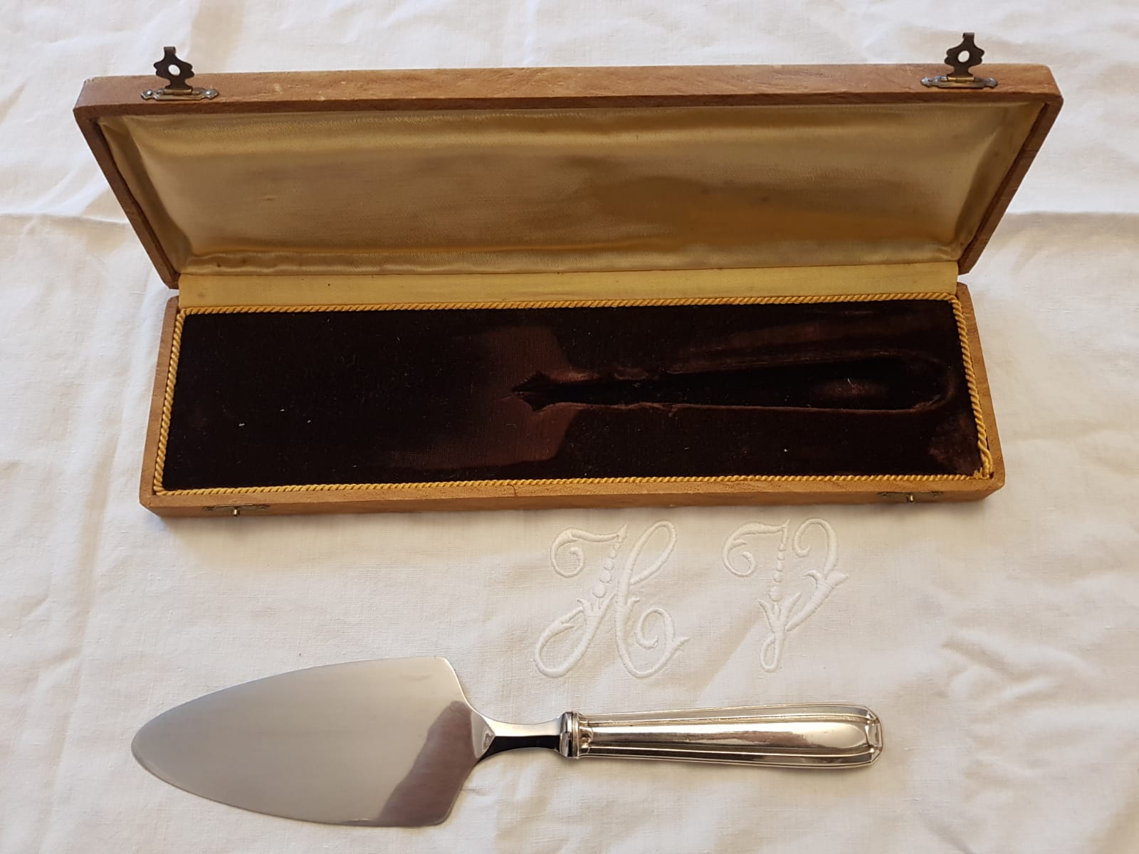 Pelle à tarte art déco en argent