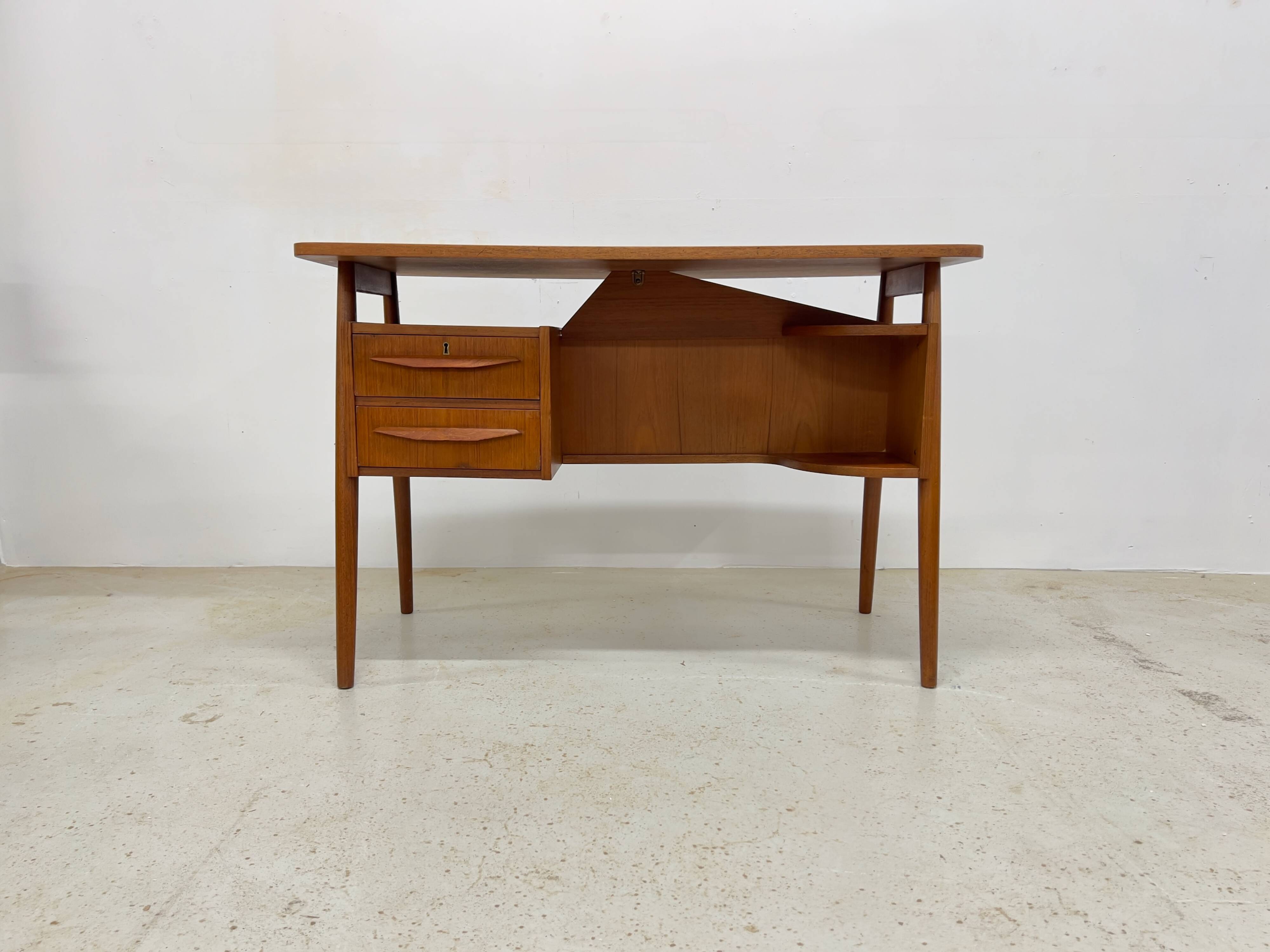 Petite Teak Desk By Gunnar Nielsen For Tibergaarden