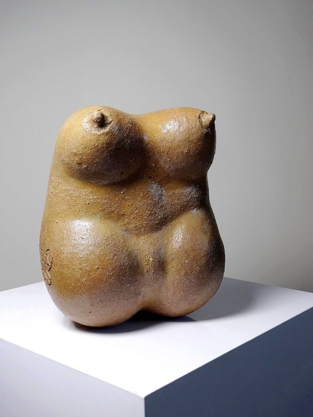 Large sculptural sandstone Venus, female bust, signed vintage, vintage 90