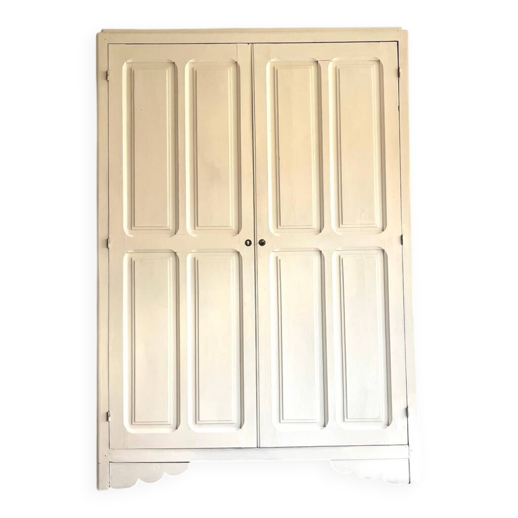 Parisian wardrobe made of solid wood