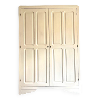 Parisian wardrobe made of solid wood