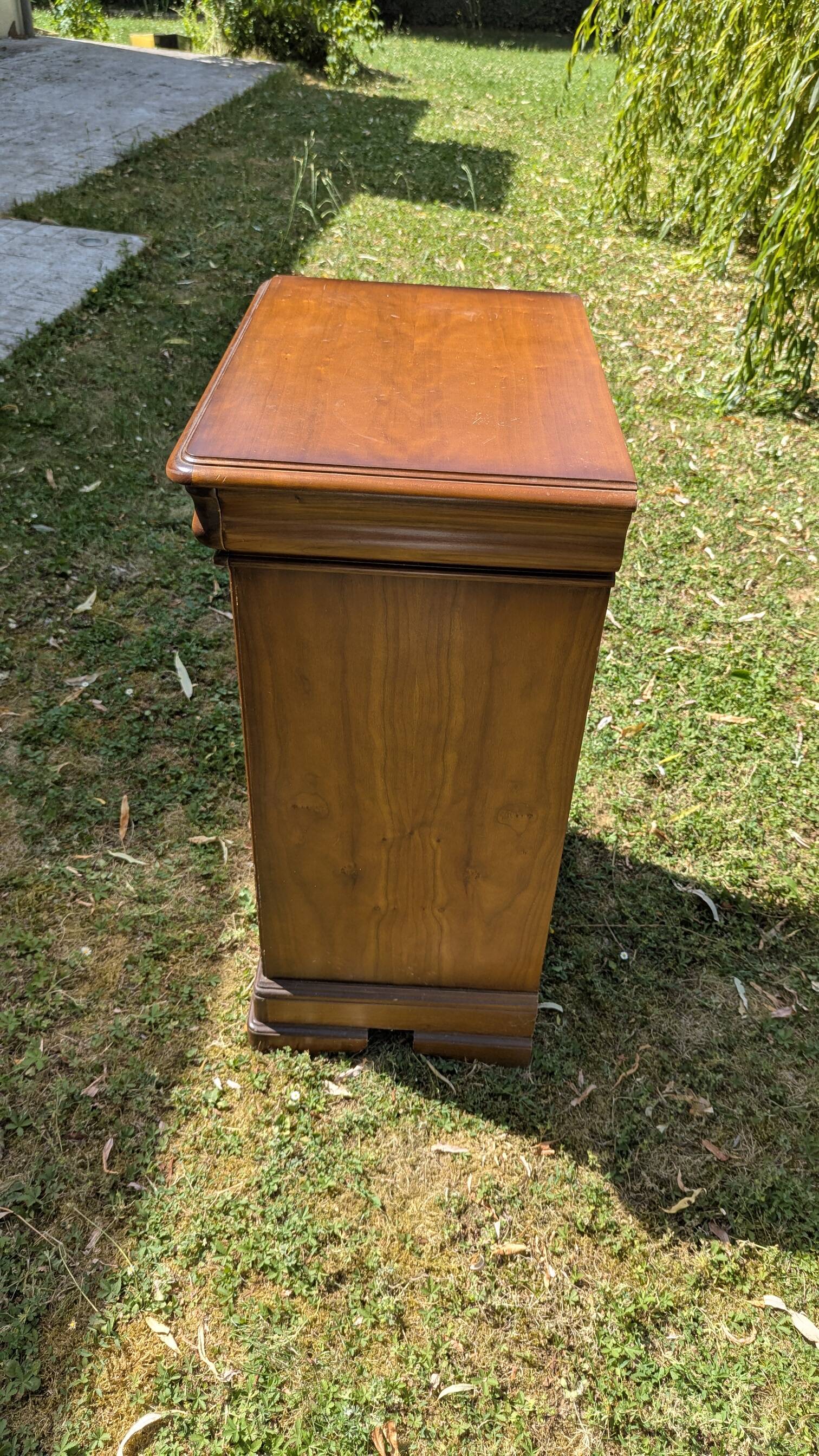 Wooden Louis Philippe style chest of drawers – 4 drawers