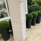 Parisian hat cabinet