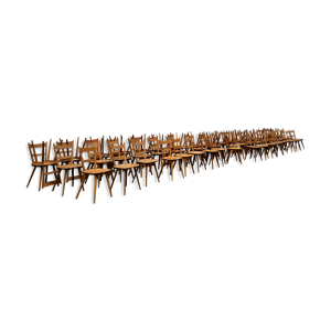 Série de 50 chaises
