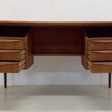 Bureau design danois vintage conçu par Gunnar Nielsen Tibergaard.