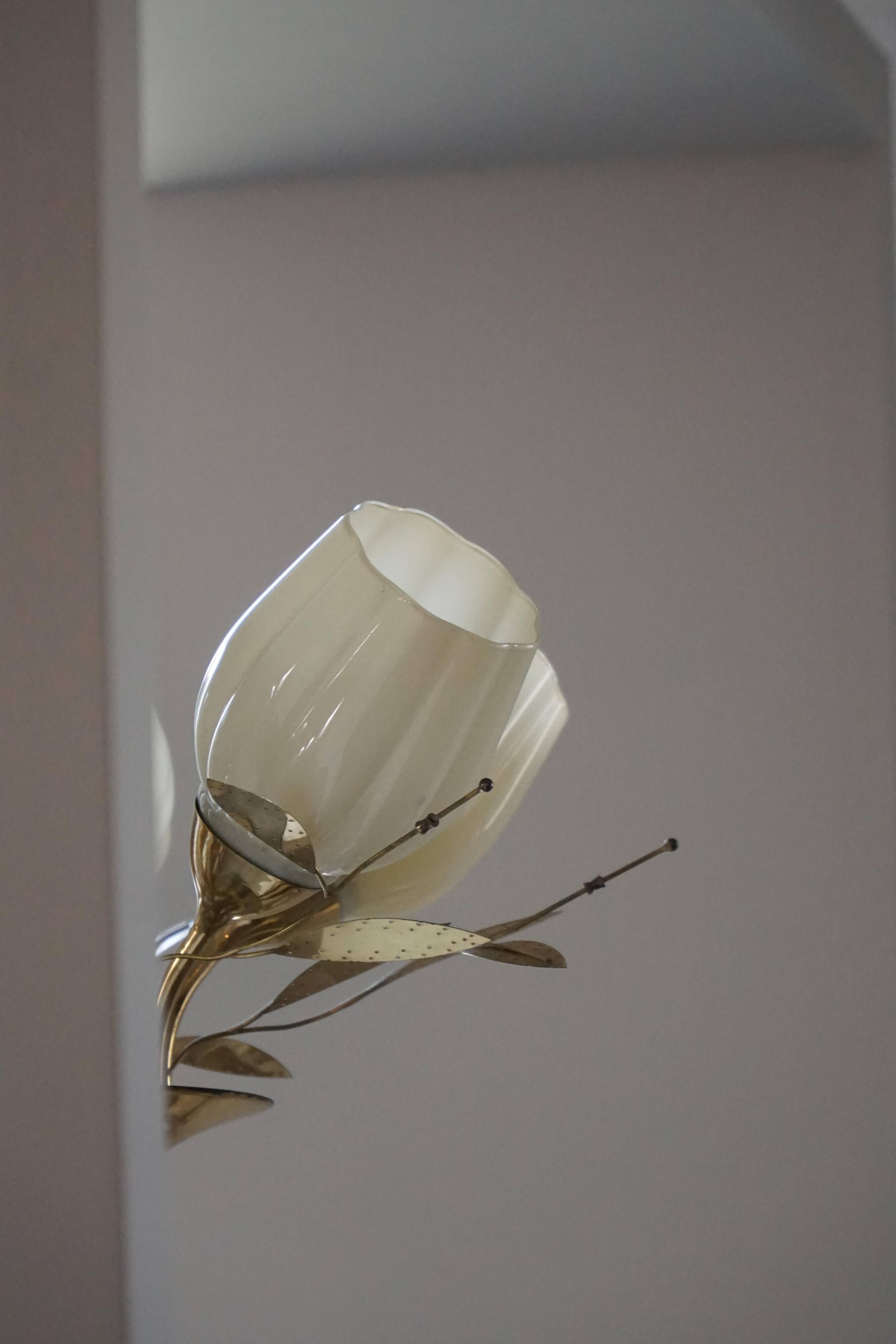 Ceiling lamp with five lights in mid-century modern style, opal glass shade, Itsu, Finland.