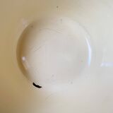 Old salad bowl in enamelled sheet metal - bunches of grapes decor