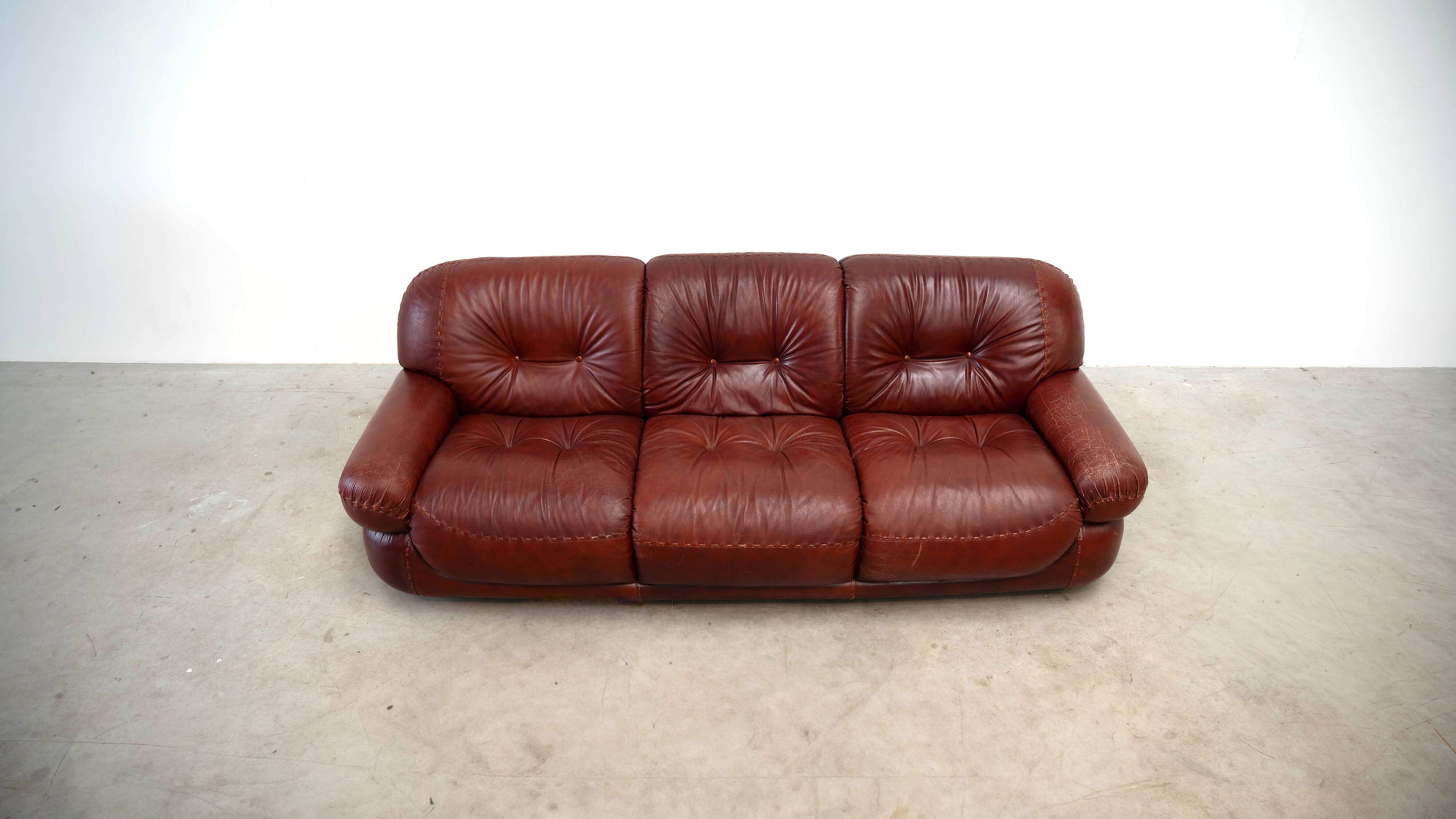 Sapporo sofa by Mobil Girgi