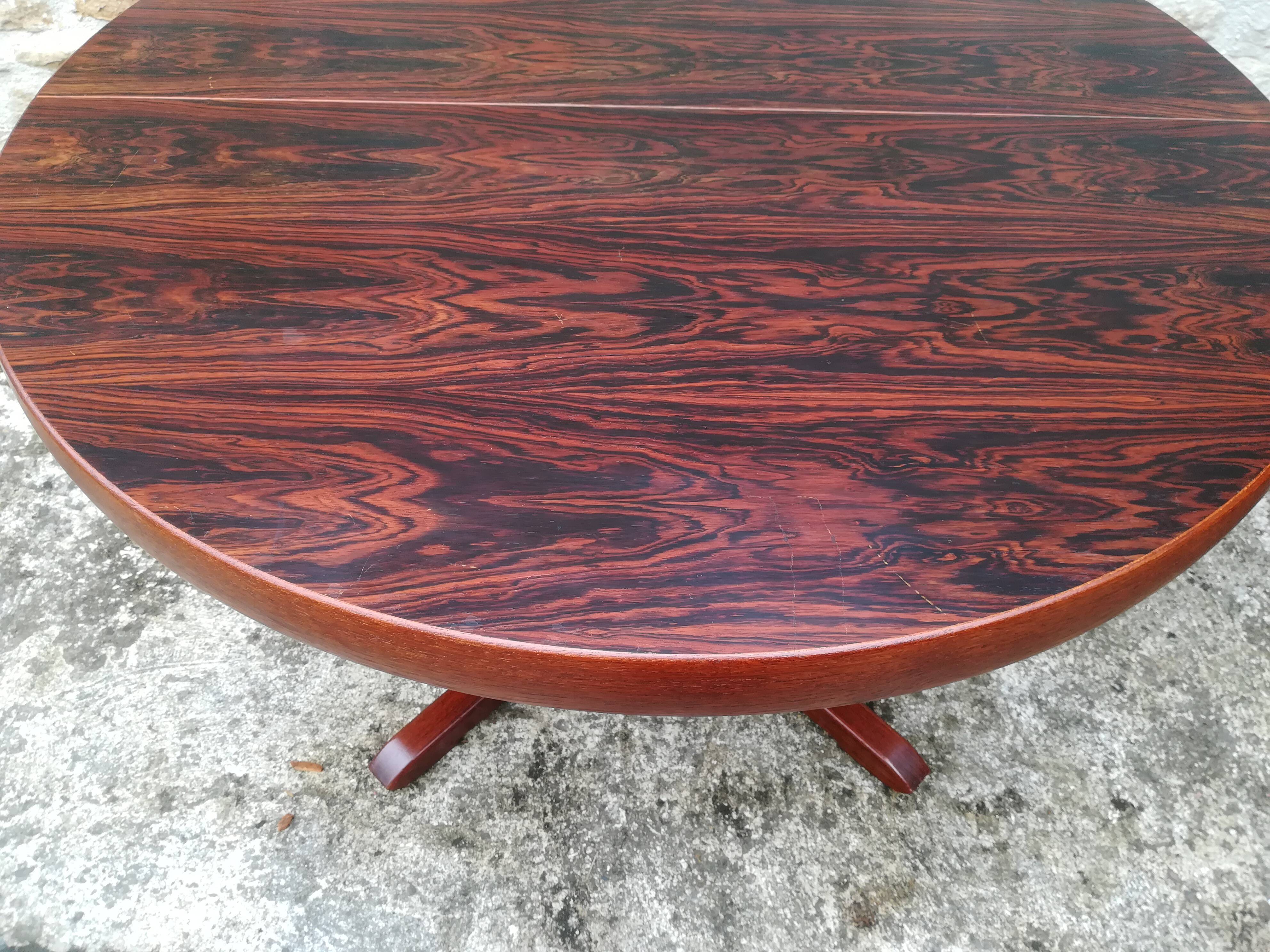 SCANDINAVIAN ROUND TABLE EXTENDED