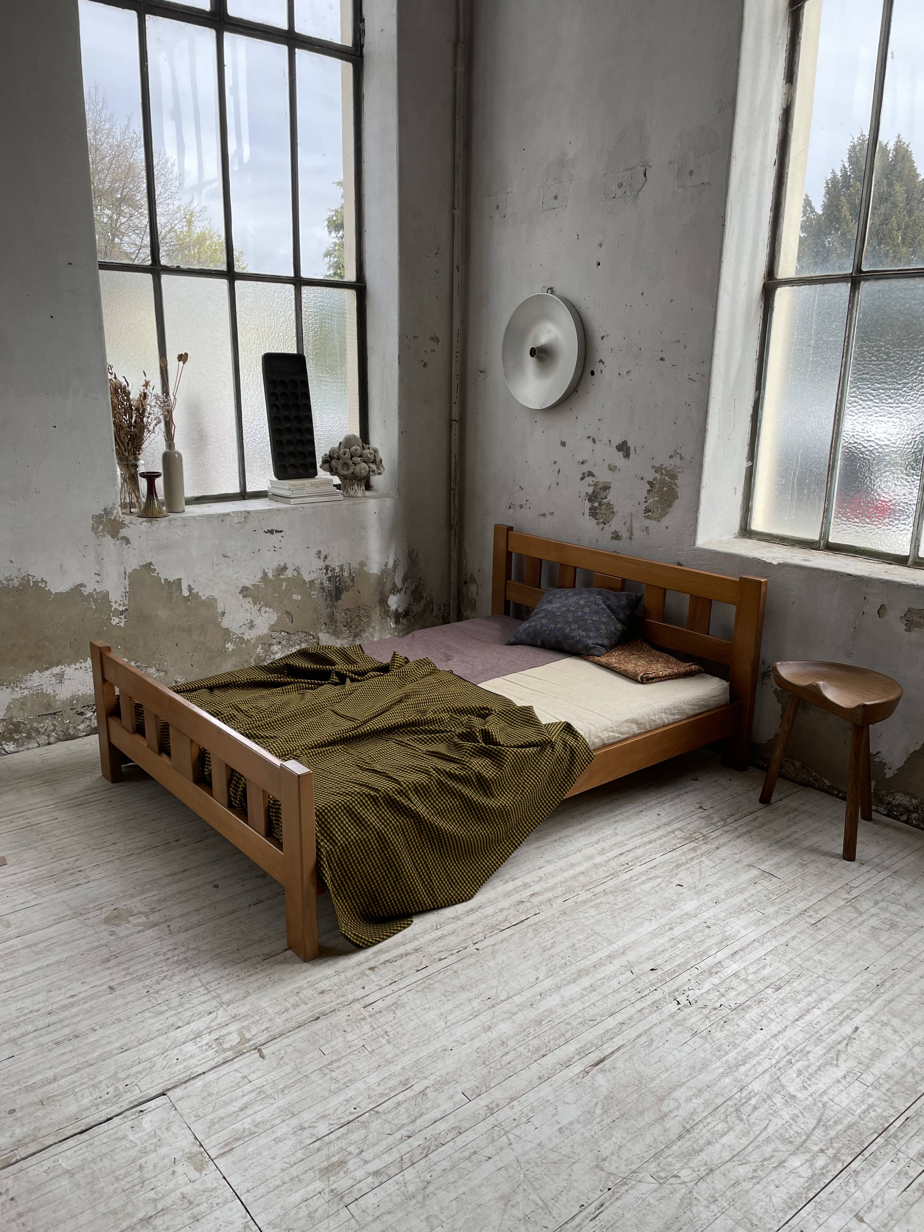 Maison Regain solid double bed 140 cm