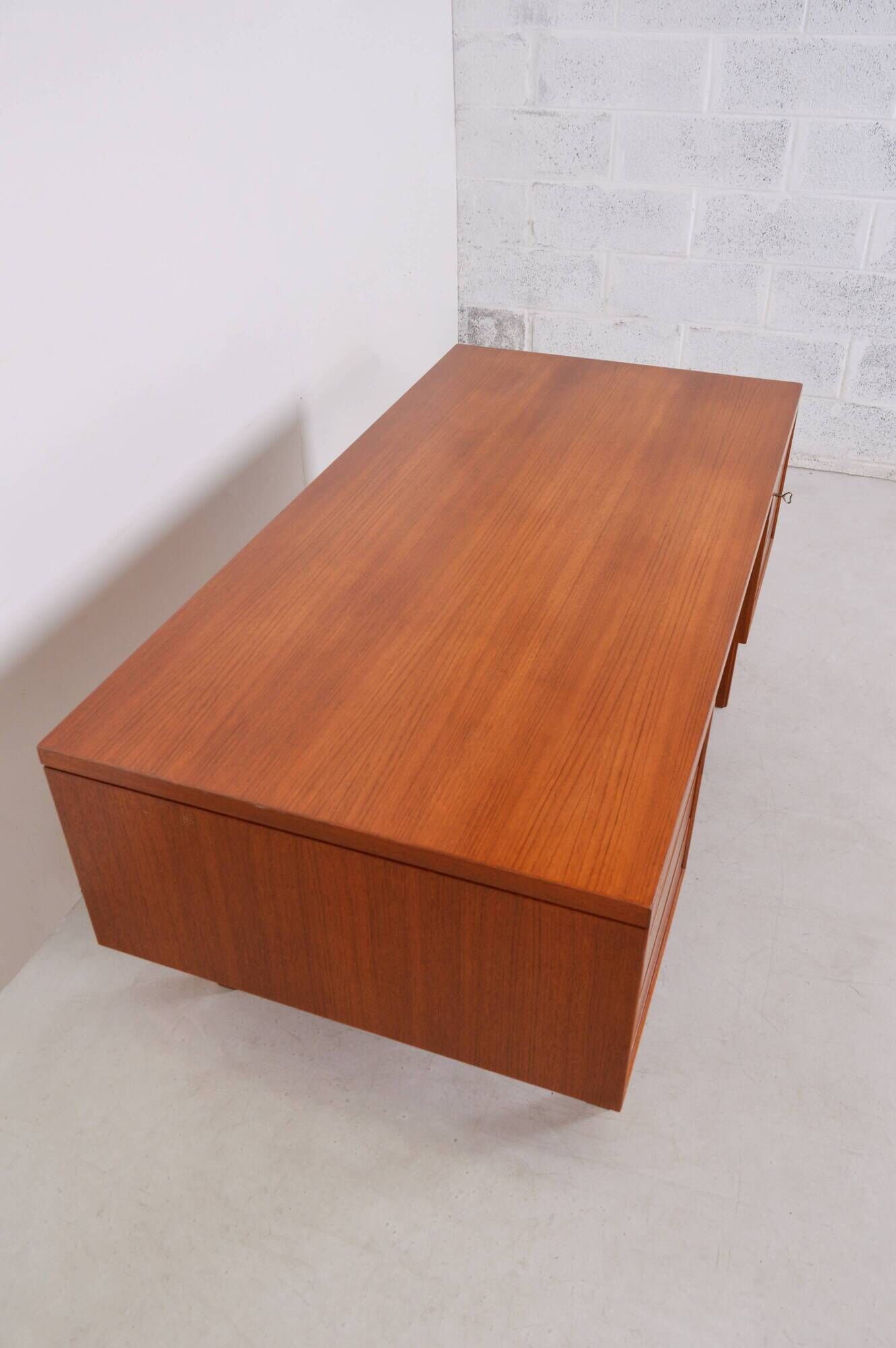 Large Scandinavian desk mod.76 in teak by Gunni Omann - 1960s
