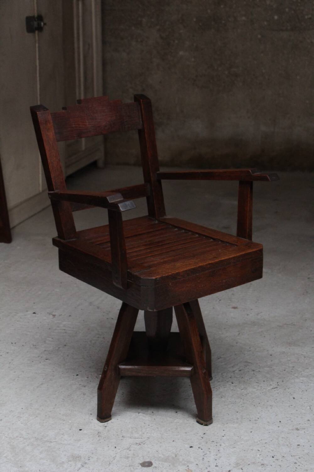 Swivel armchair Dutch design Amsterdam art deco 1930