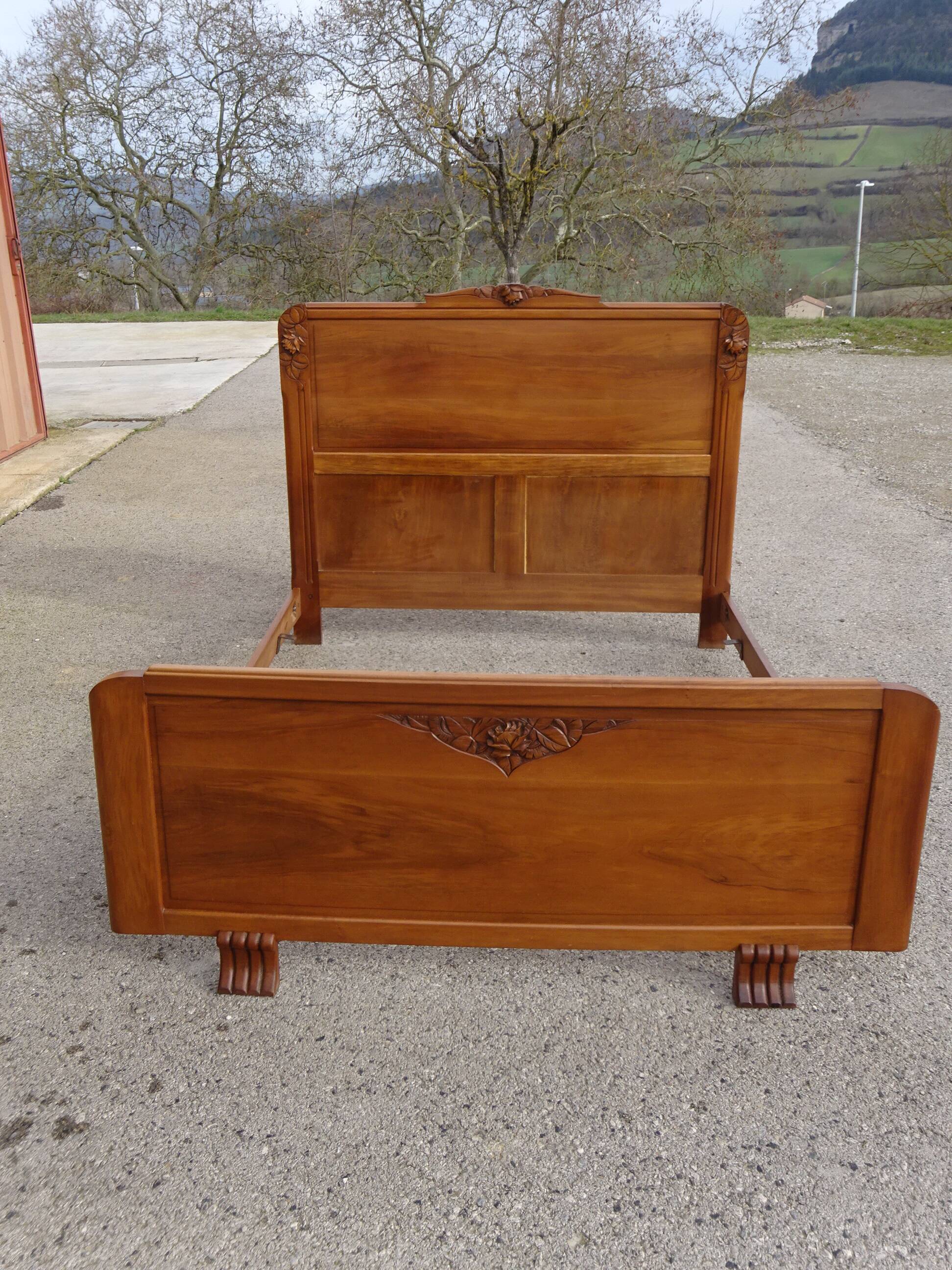 Art Deco walnut bed for 140/190cm base