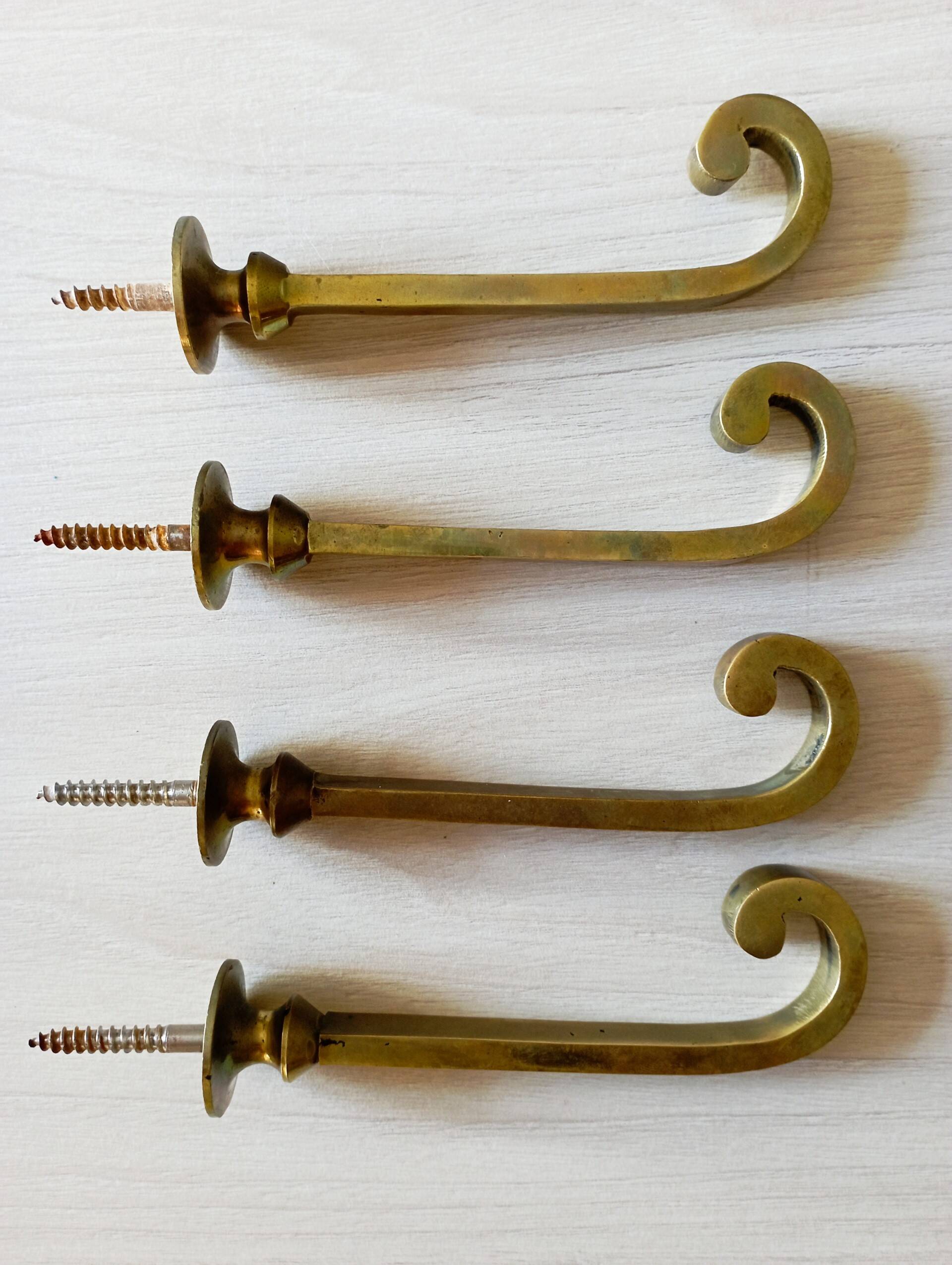 Brass tiebacks