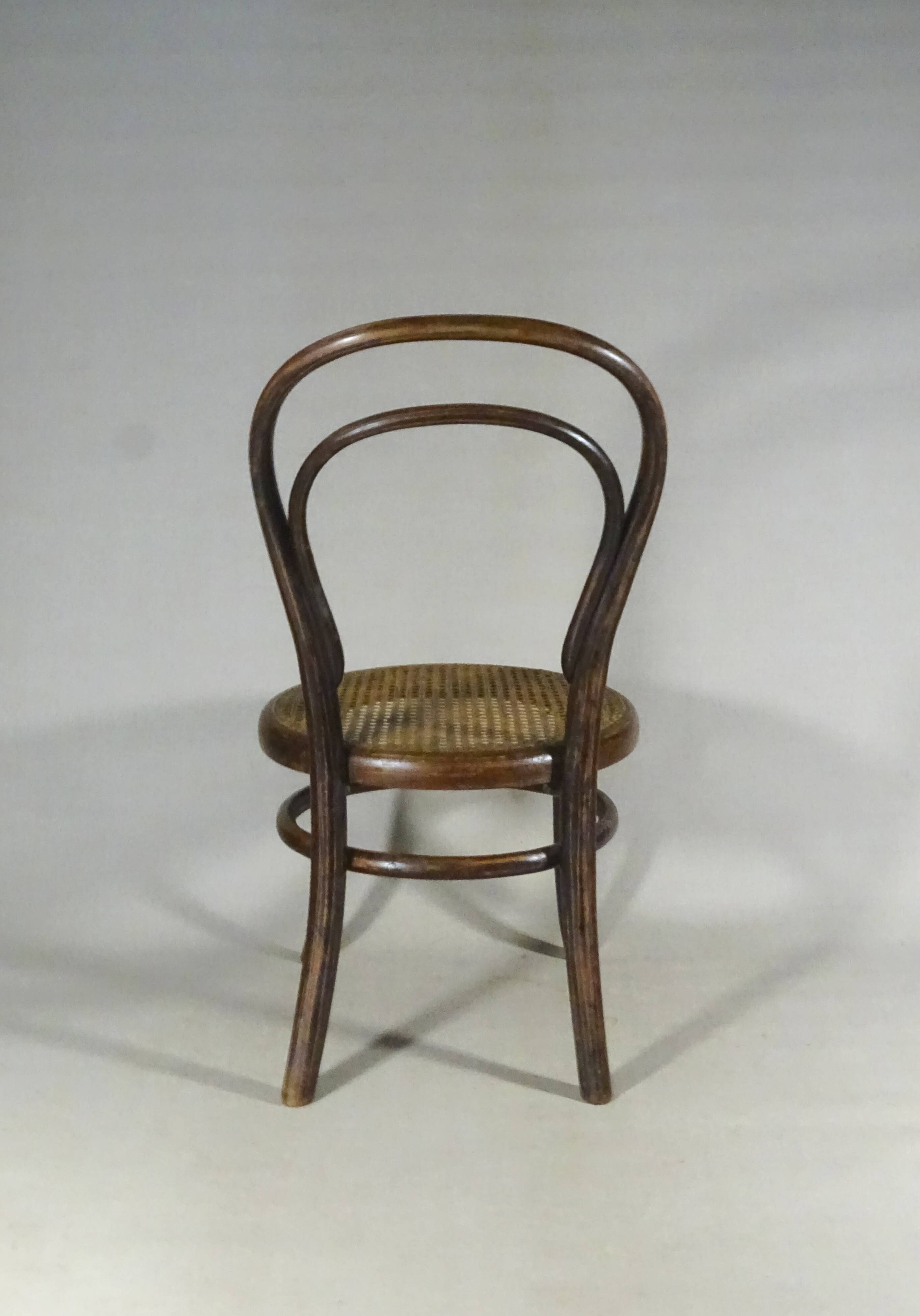 Nanny chair No. 14 Thonet 1875, original caning