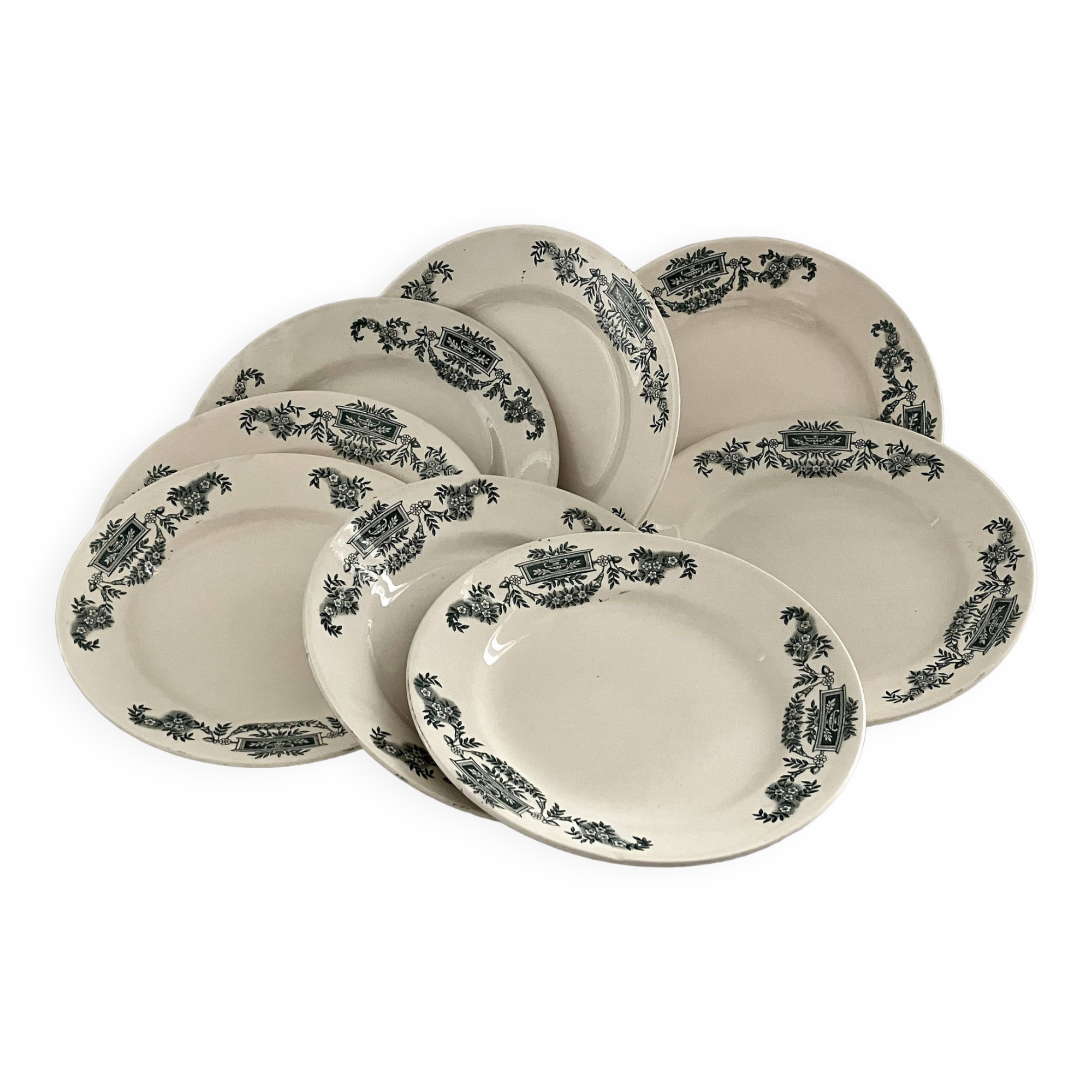 8 flat plates, service Lutetia - Longchamp, Terre de fer