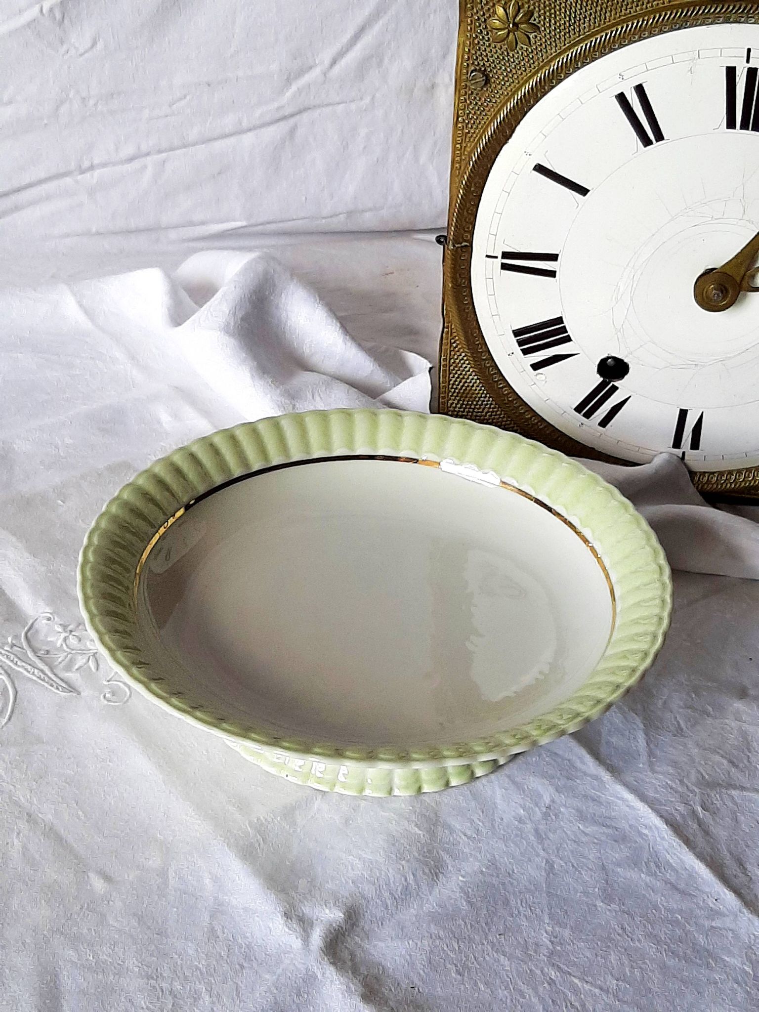 Plat à gâteau en porcelaine Bernardaud Limoges