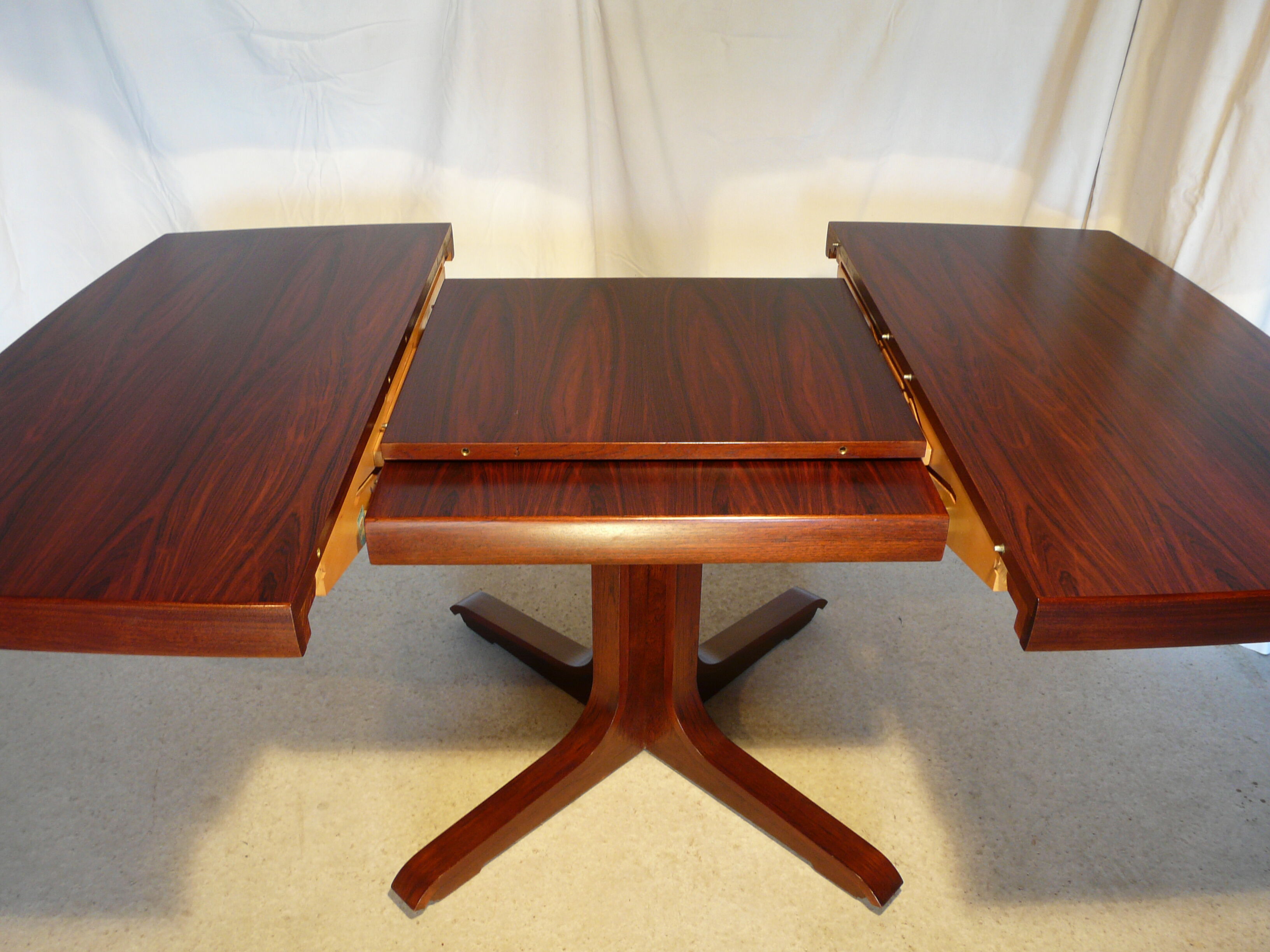 Vintage Scandinavian Baumann stretch table in rosewood