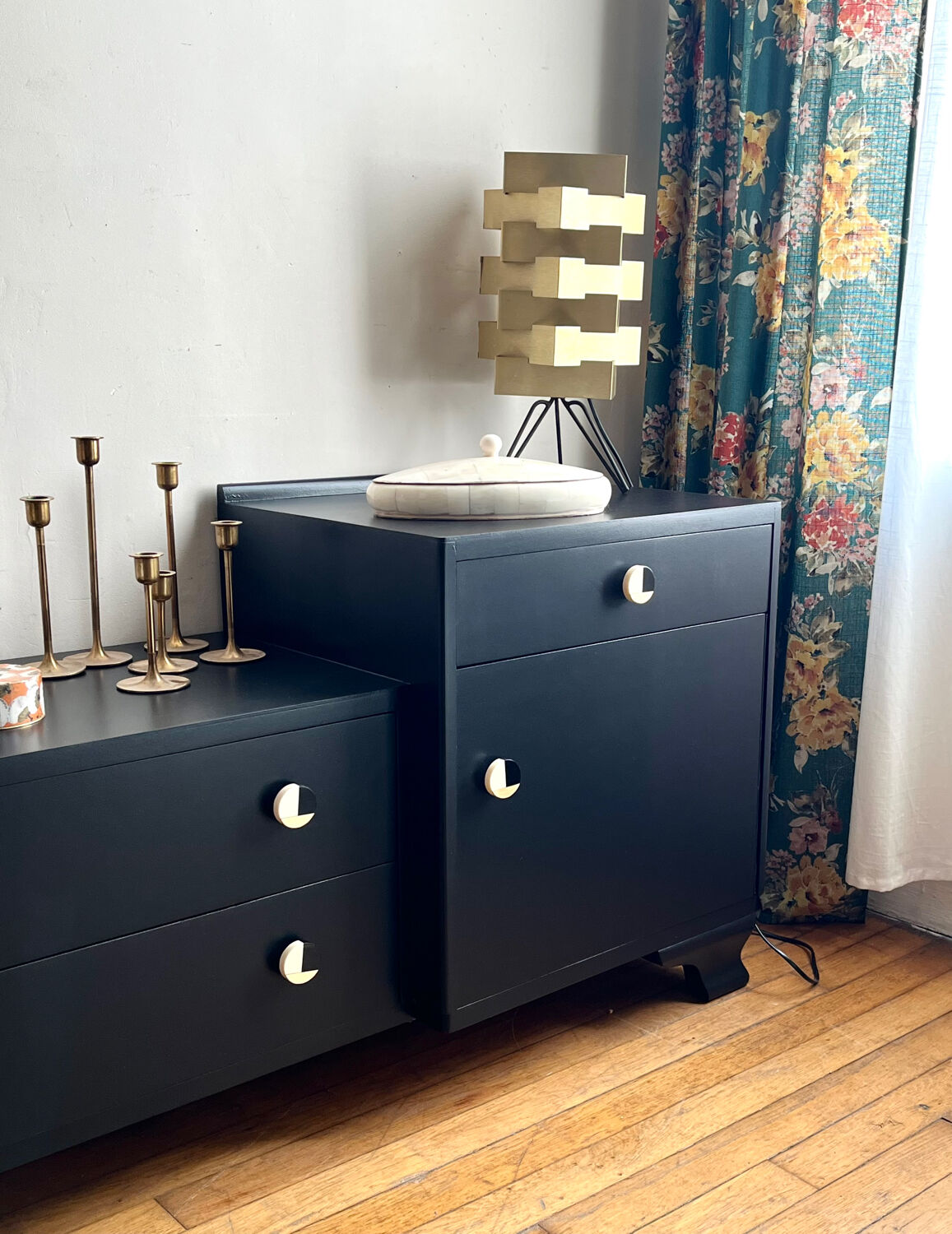 Asymmetrical entrance furniture