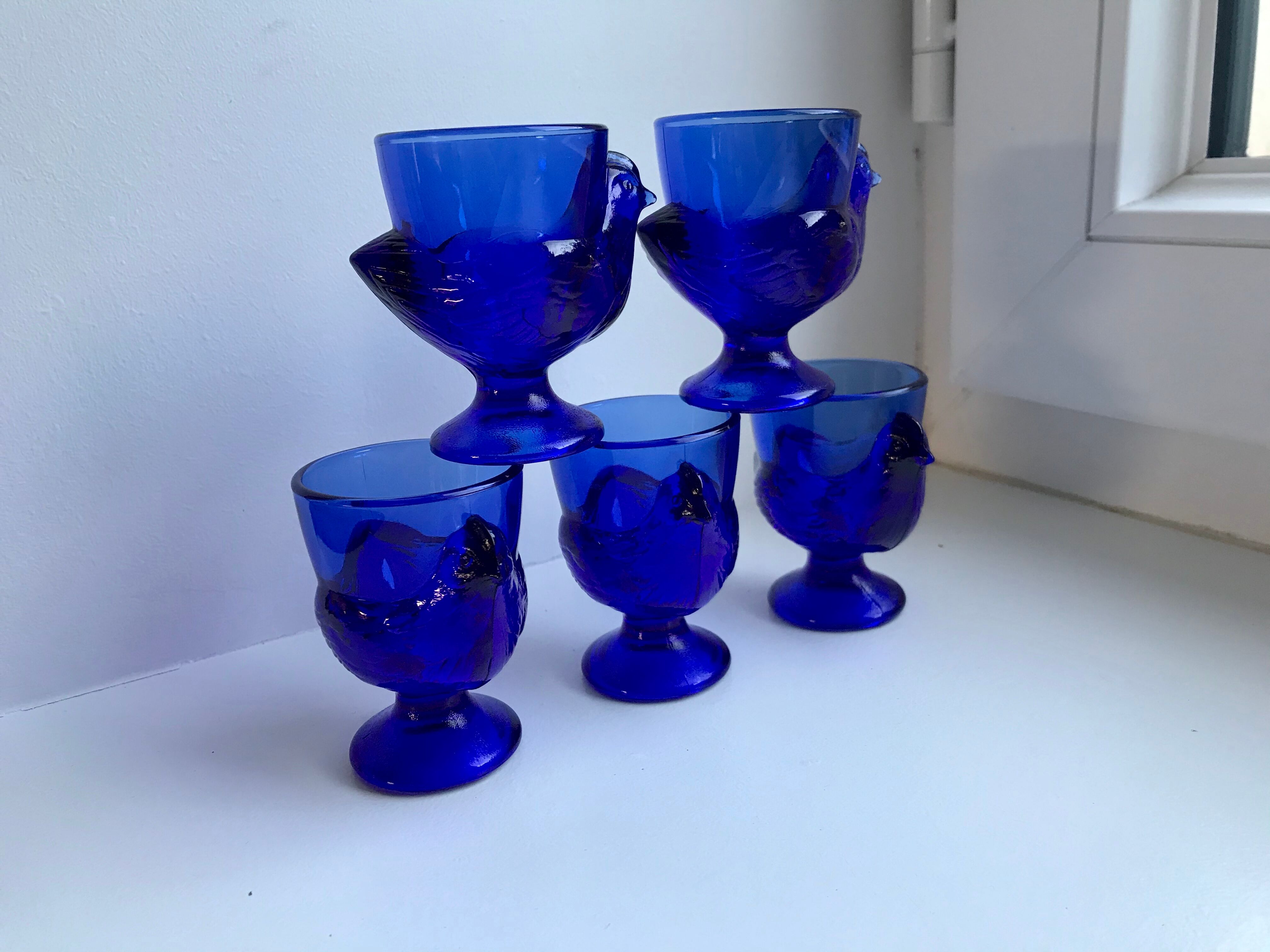 Set of 5 shells model hens in glass color royal blue 70s