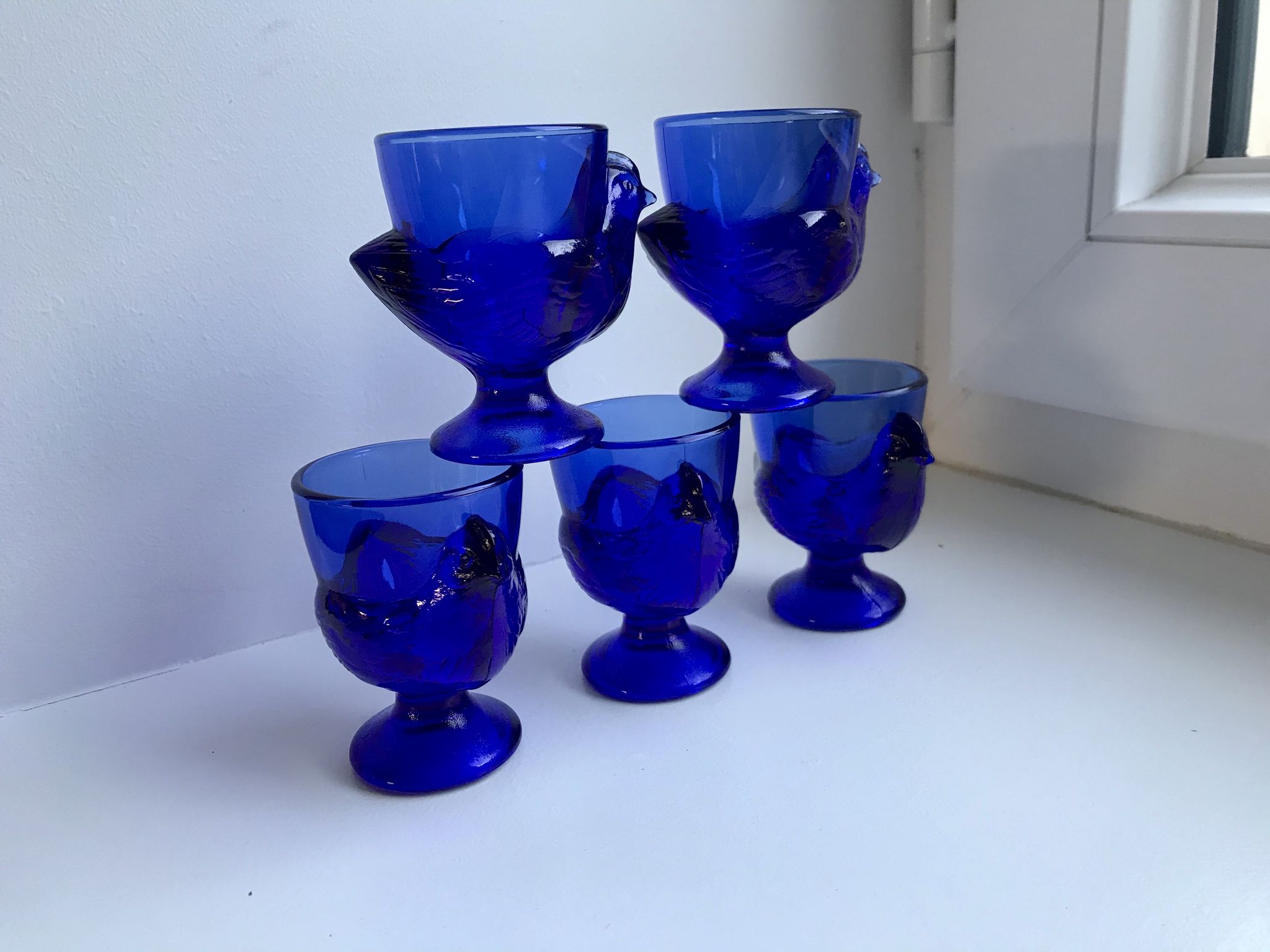 Set of 5 shells model hens in glass color royal blue 70s