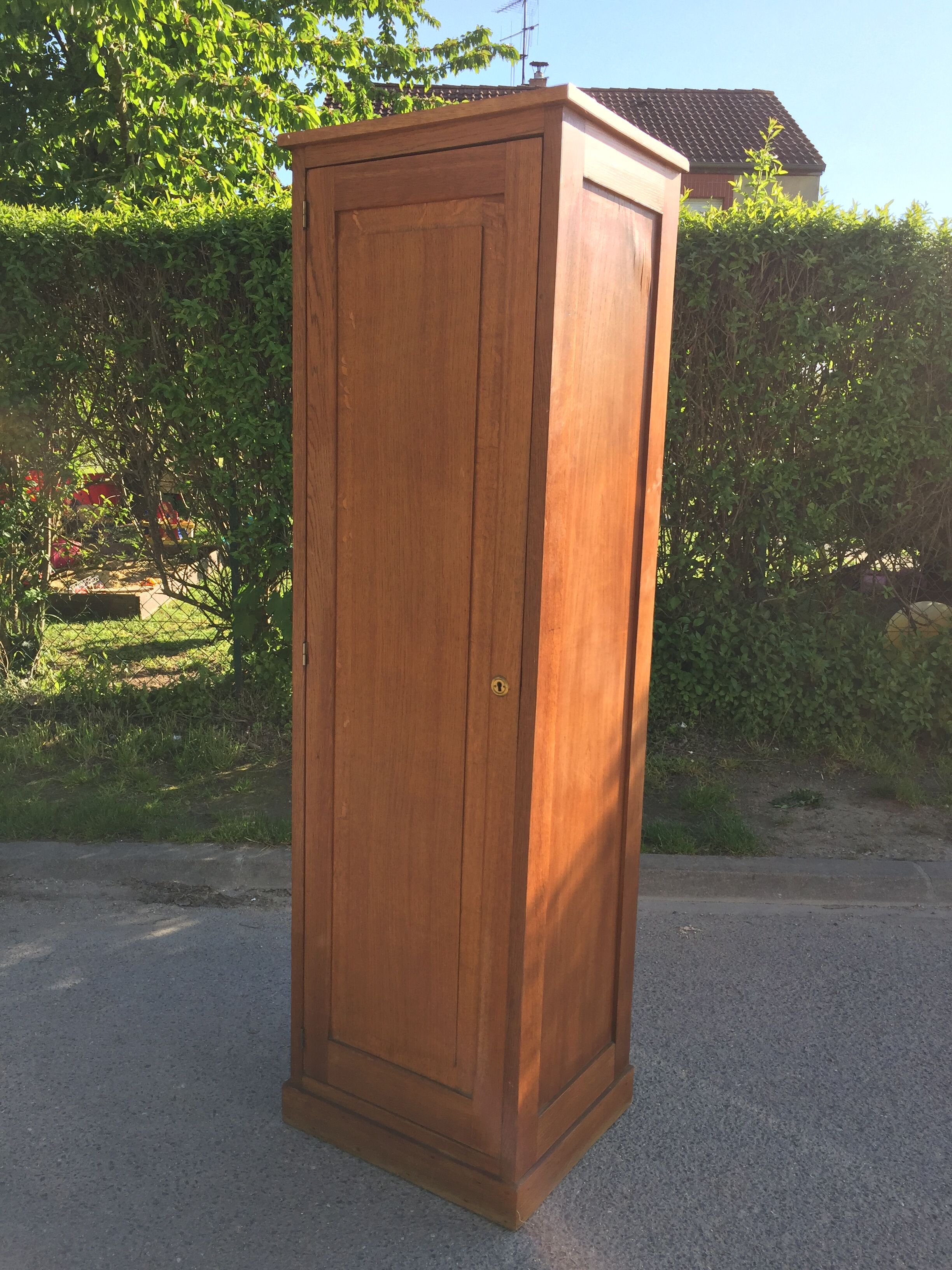 Wooden wardrobe locker
