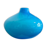 Vase boule en opaline bleue