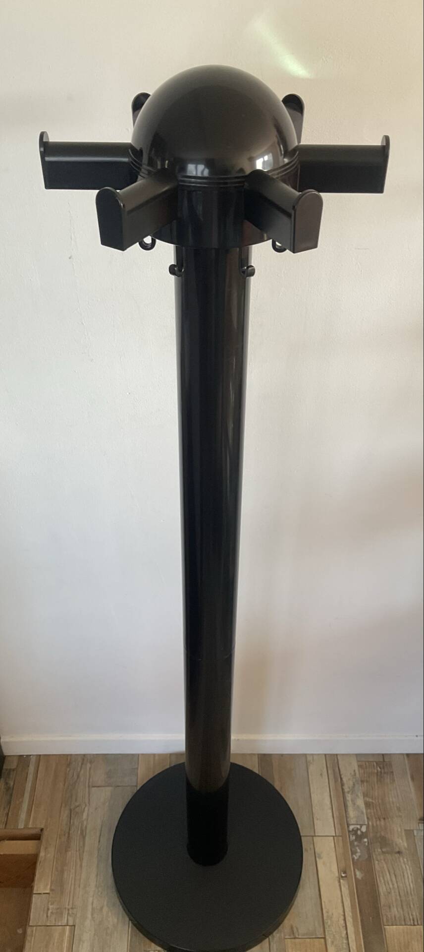 Kartell coat rack "Centrokappa" from the 1970s.