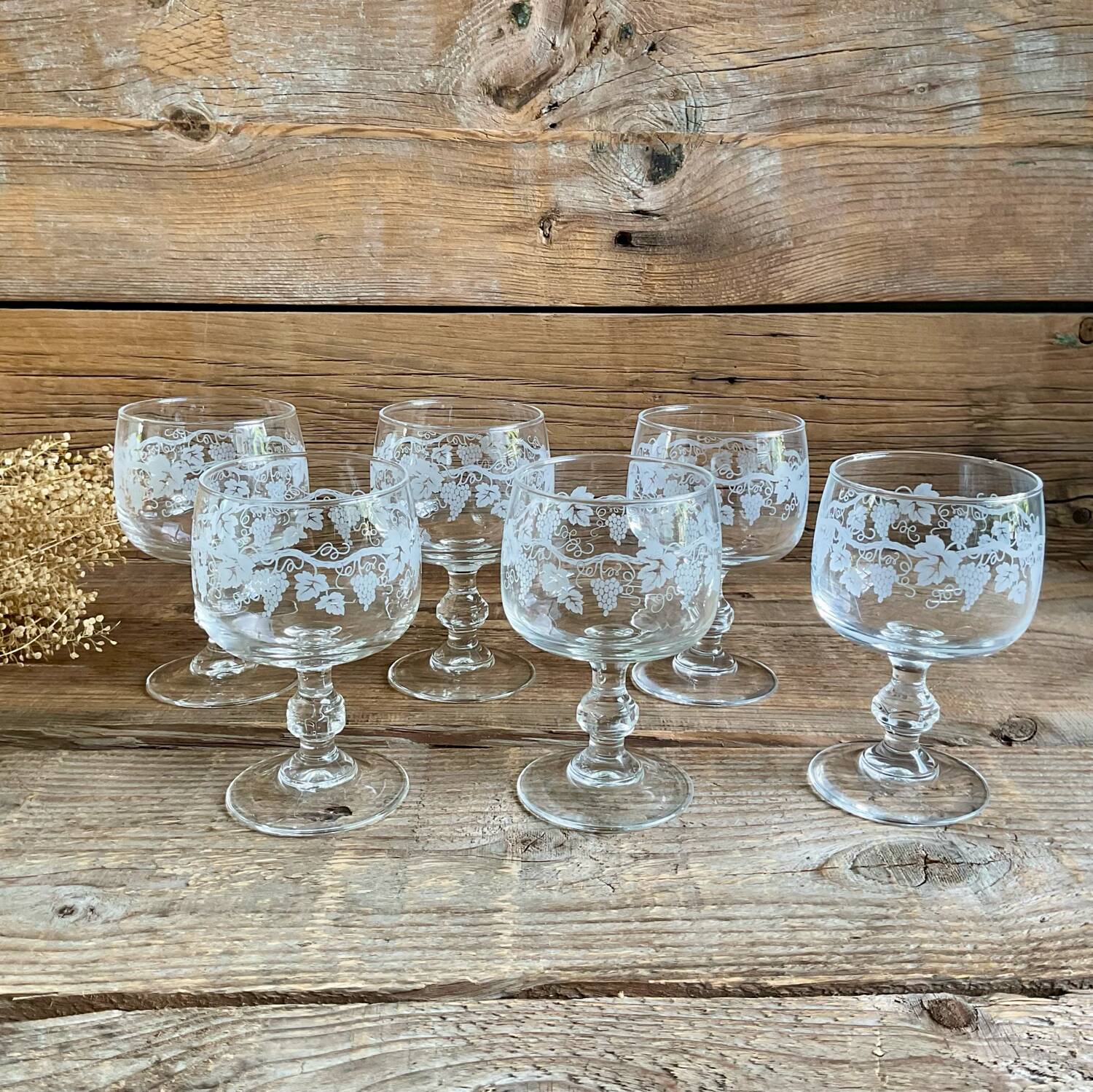6 vintage luminarc glasses