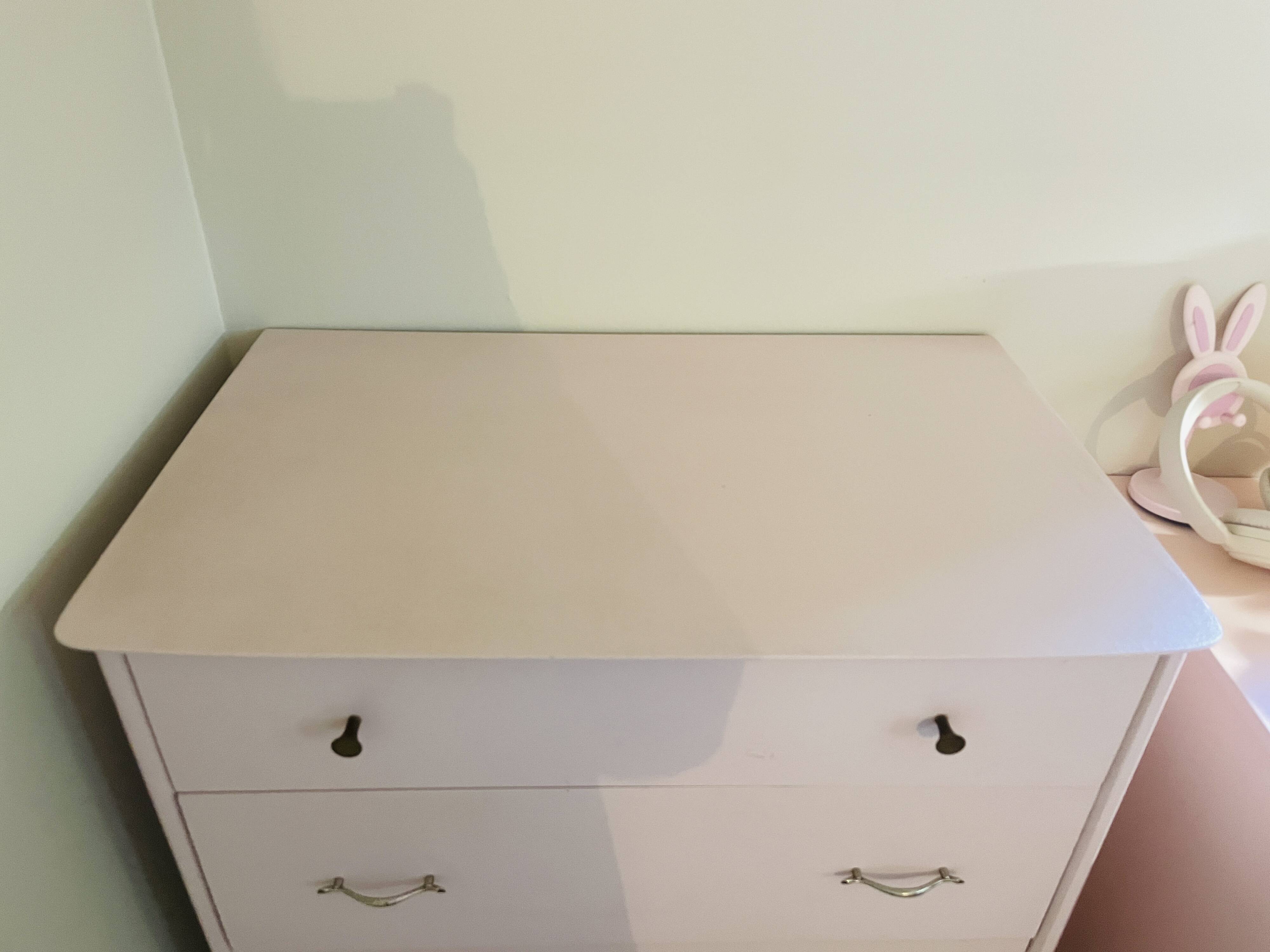 Adorable 1960s commode.