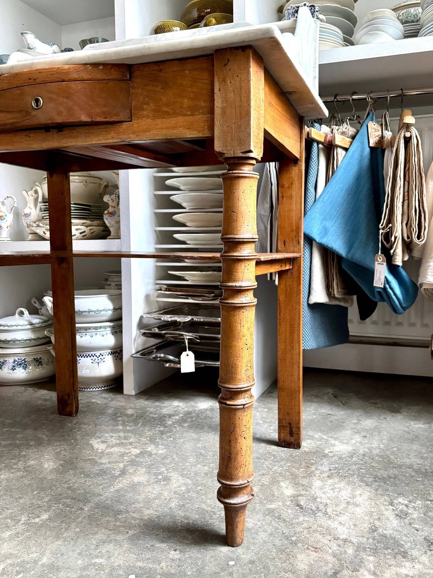 Dressing table, bathroom cabinet in wood and marble 80 x 48 cm