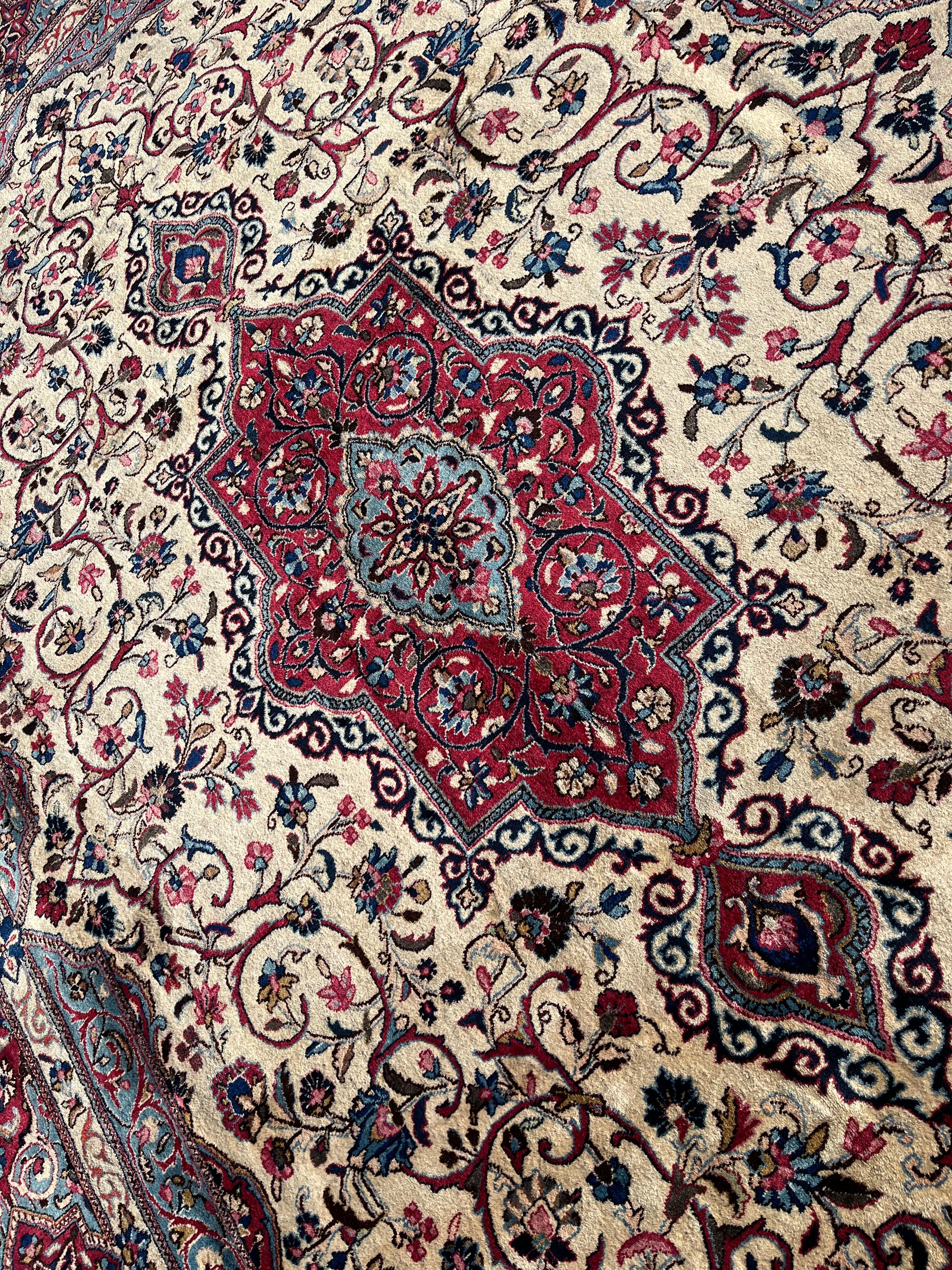Tapis Kashmar Signé : "Royal" Vers 1950. 400x300 cm