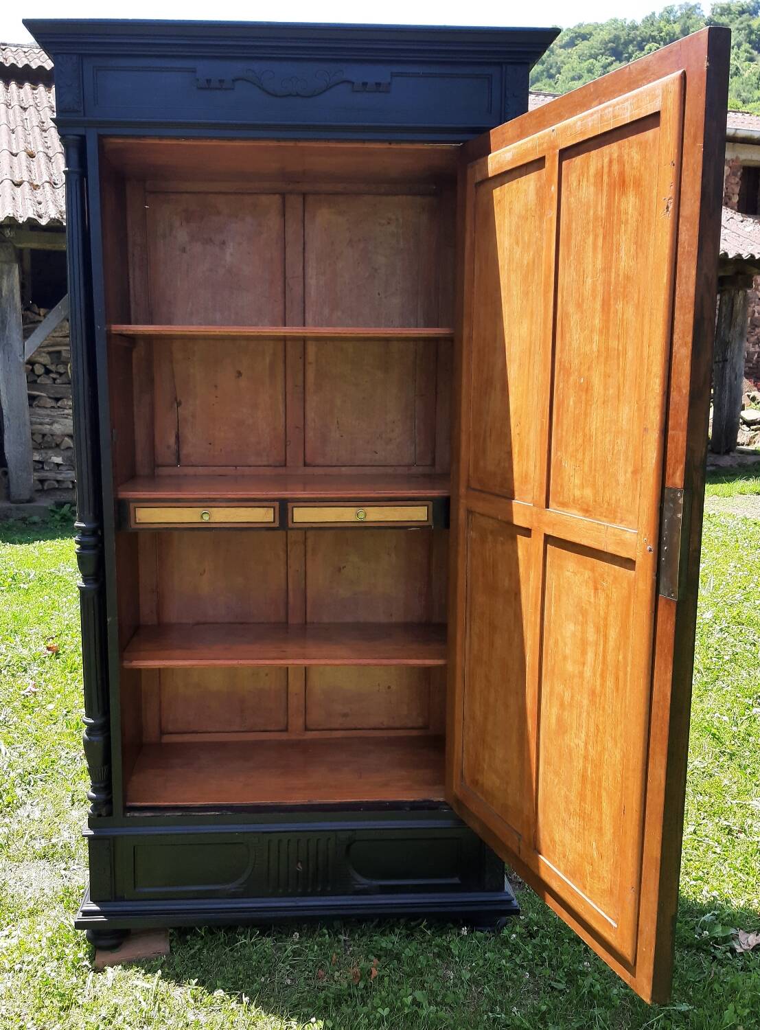 Dressmaker's cabinet with beveled triptych mirrors. (Mirror cabinet)