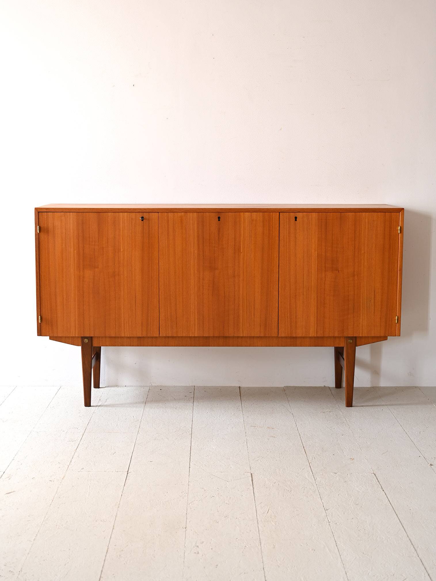 Buffet scandinave à 3 portes, Suède 1960
