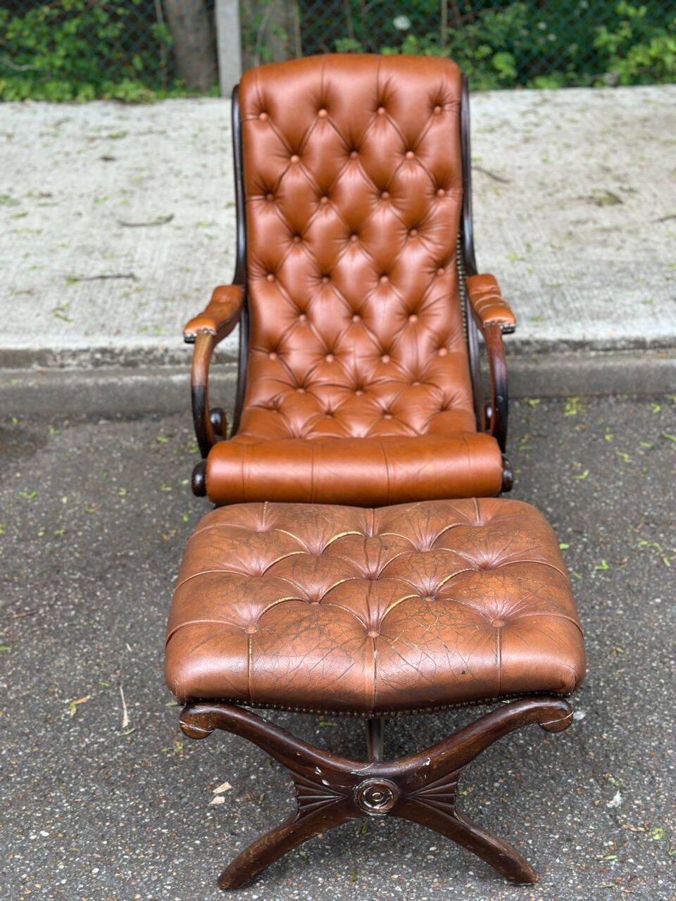 Brown leather Chesterfield pouffe footstool from the 1970s.
