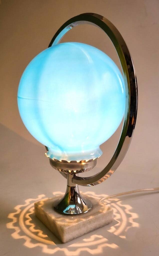 Vintage Art Deco/Space Age lamp from the 1970s.