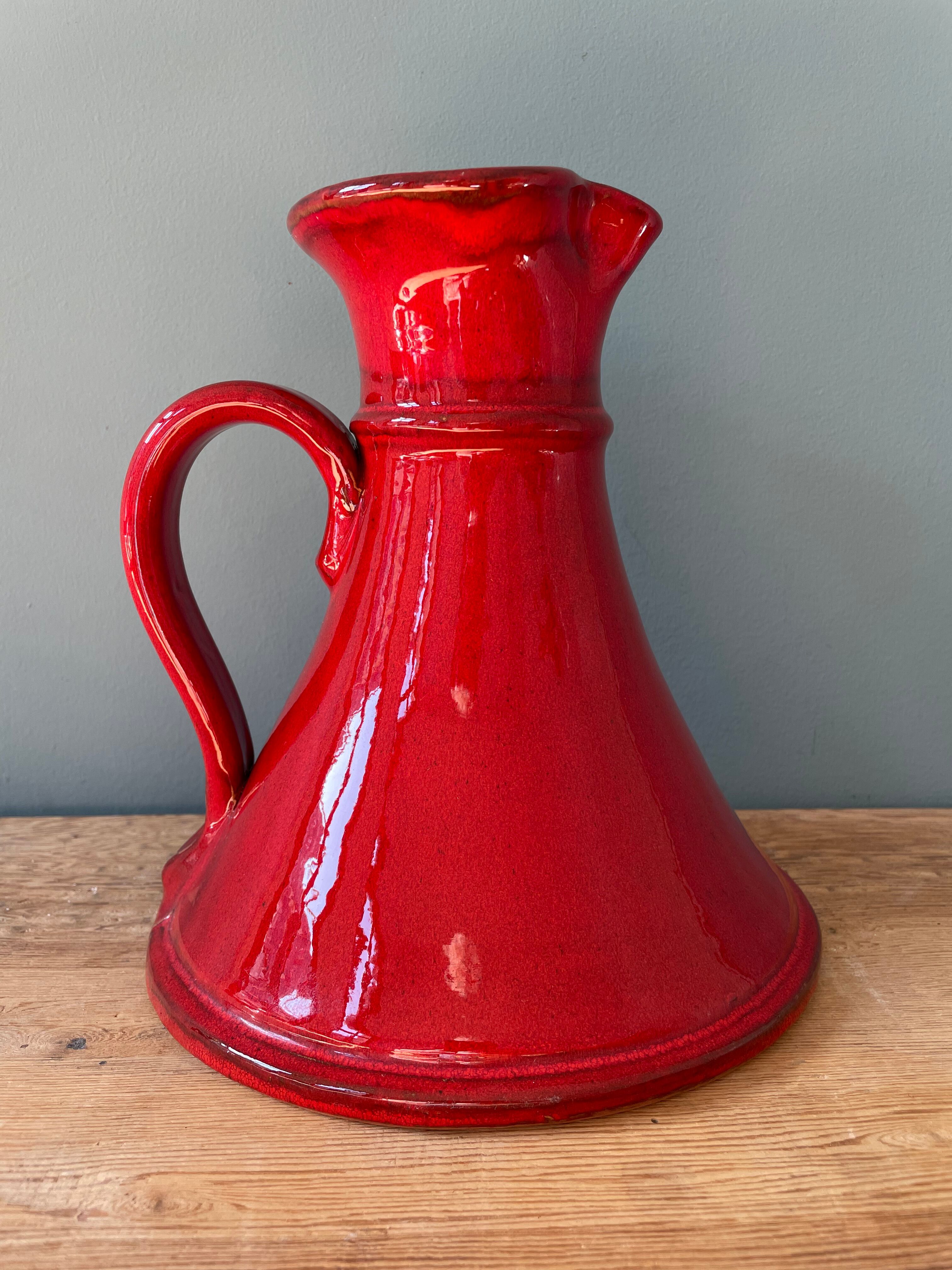 Wide pitcher in glazed sandstone