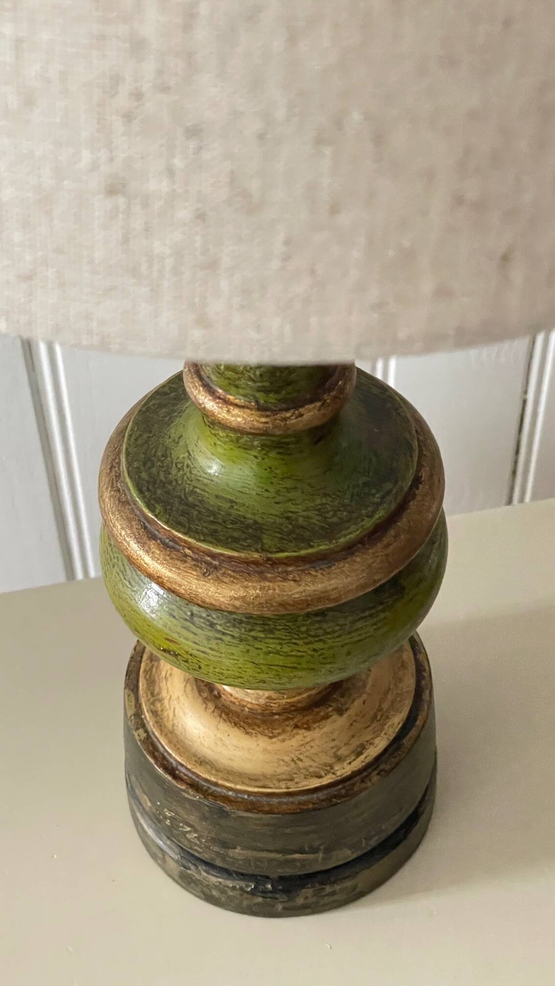 Vintage lamp in turned wood chic gold