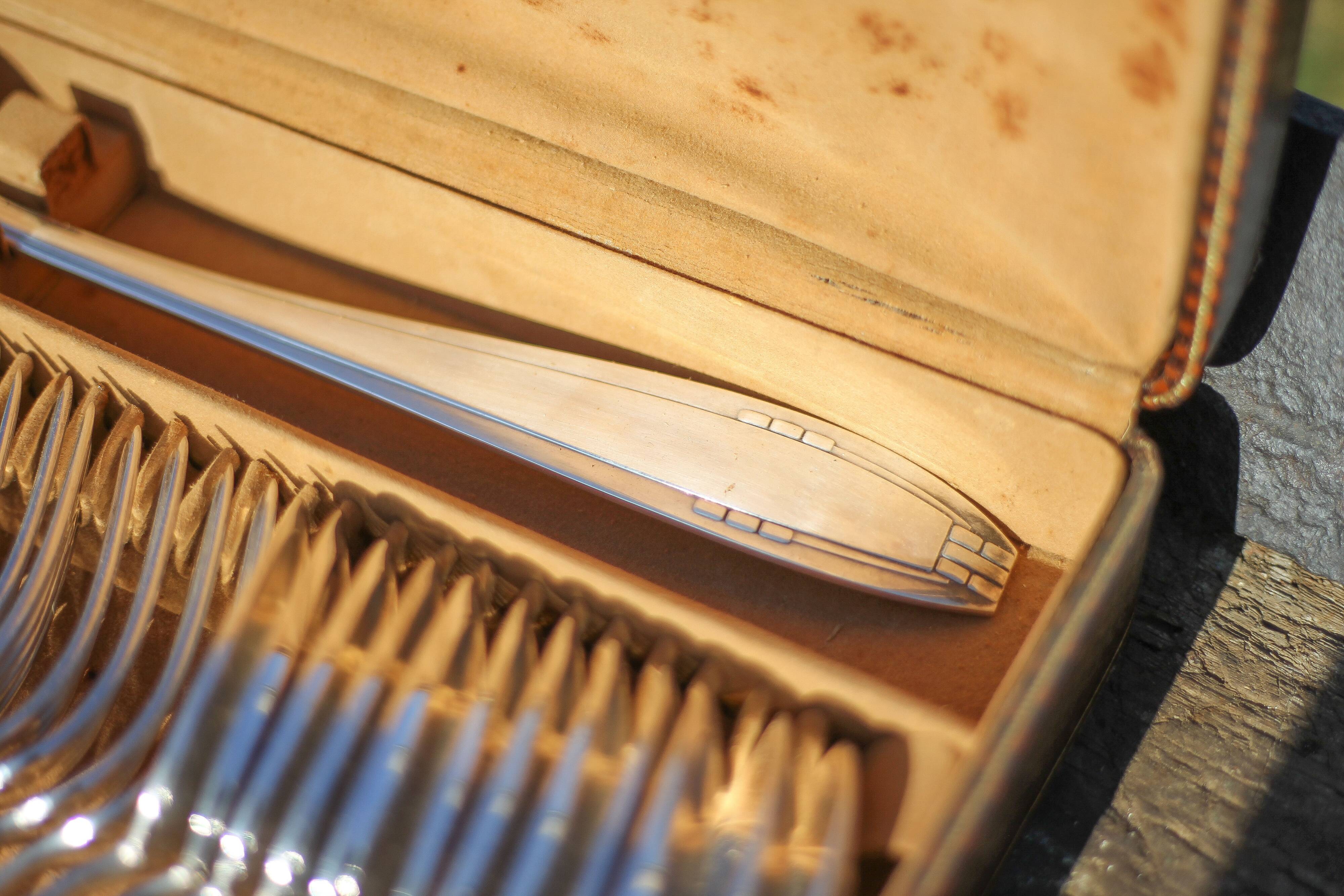 Art Deco cutlery set in box, silver-plated metal cutlery set, decorative table