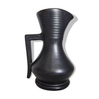 Modernist pitcher in black ceramic / handcrafted / vintage / France / 60s / mid-century / 20th century / kergonan
