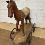 Très ancien cheval à tirer art populaire