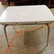 Table en formica vanille vintage